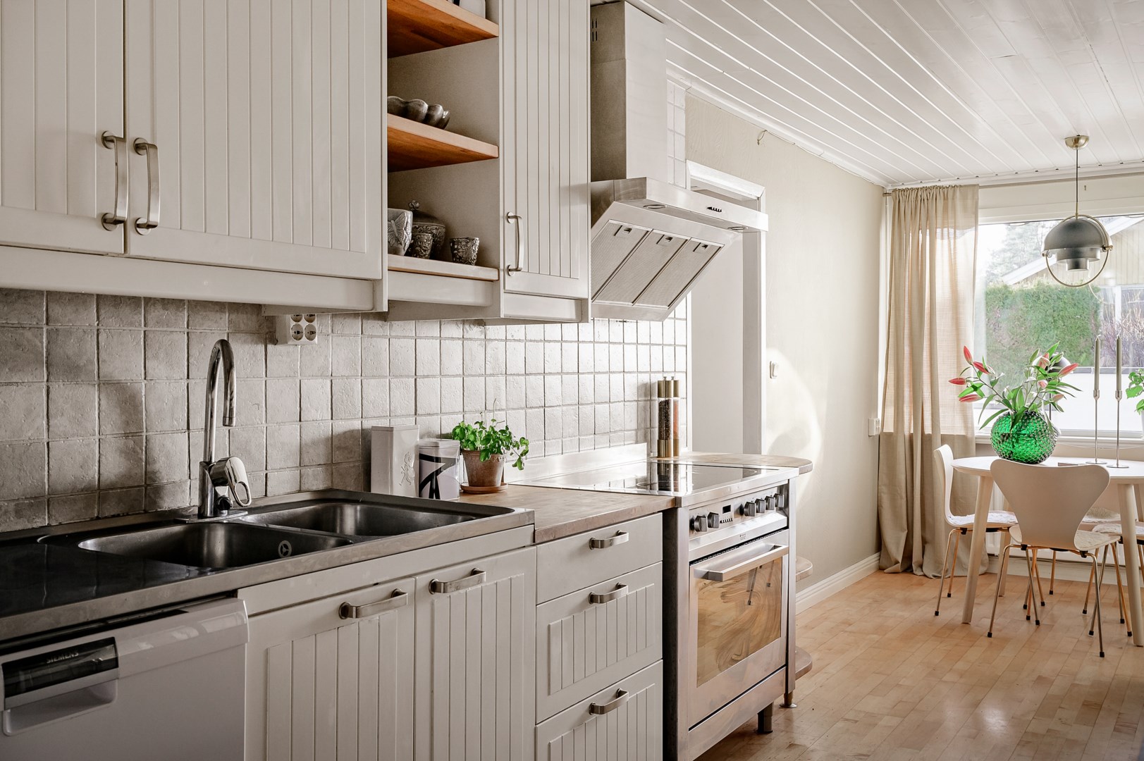 Bostadsbild från Backvägen 50, Såld i Hemmesta, Värmdö