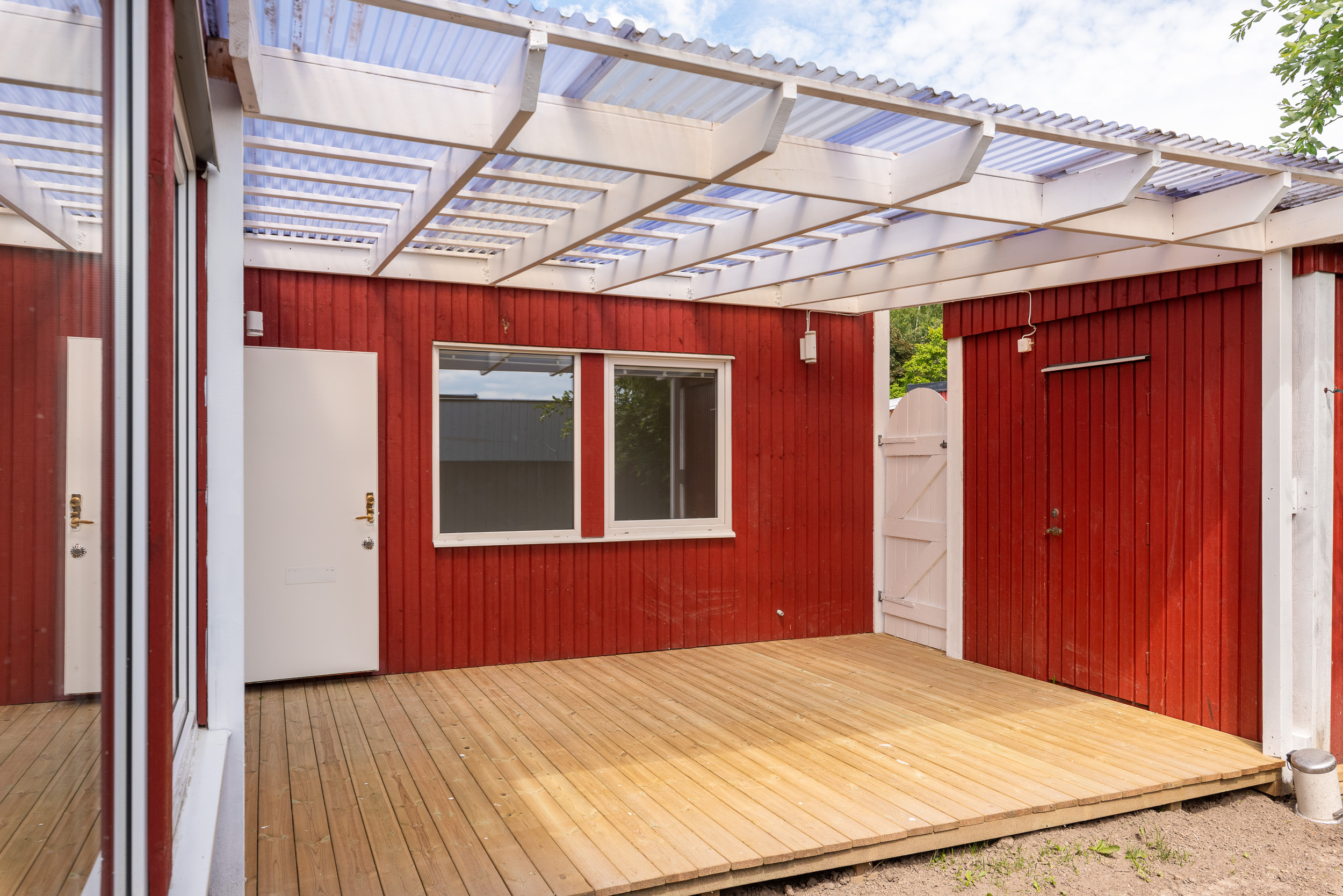 Bostadsbild från Plåtverksgatan 121, Såld i Bäckby, Västerås