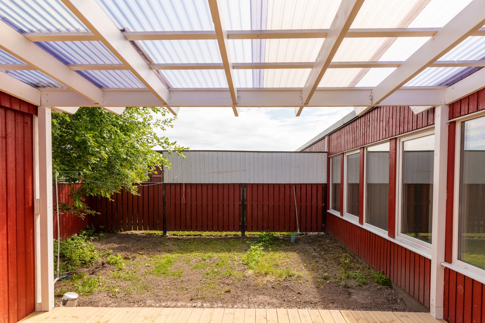 Bostadsbild från Plåtverksgatan 121, Såld i Bäckby, Västerås