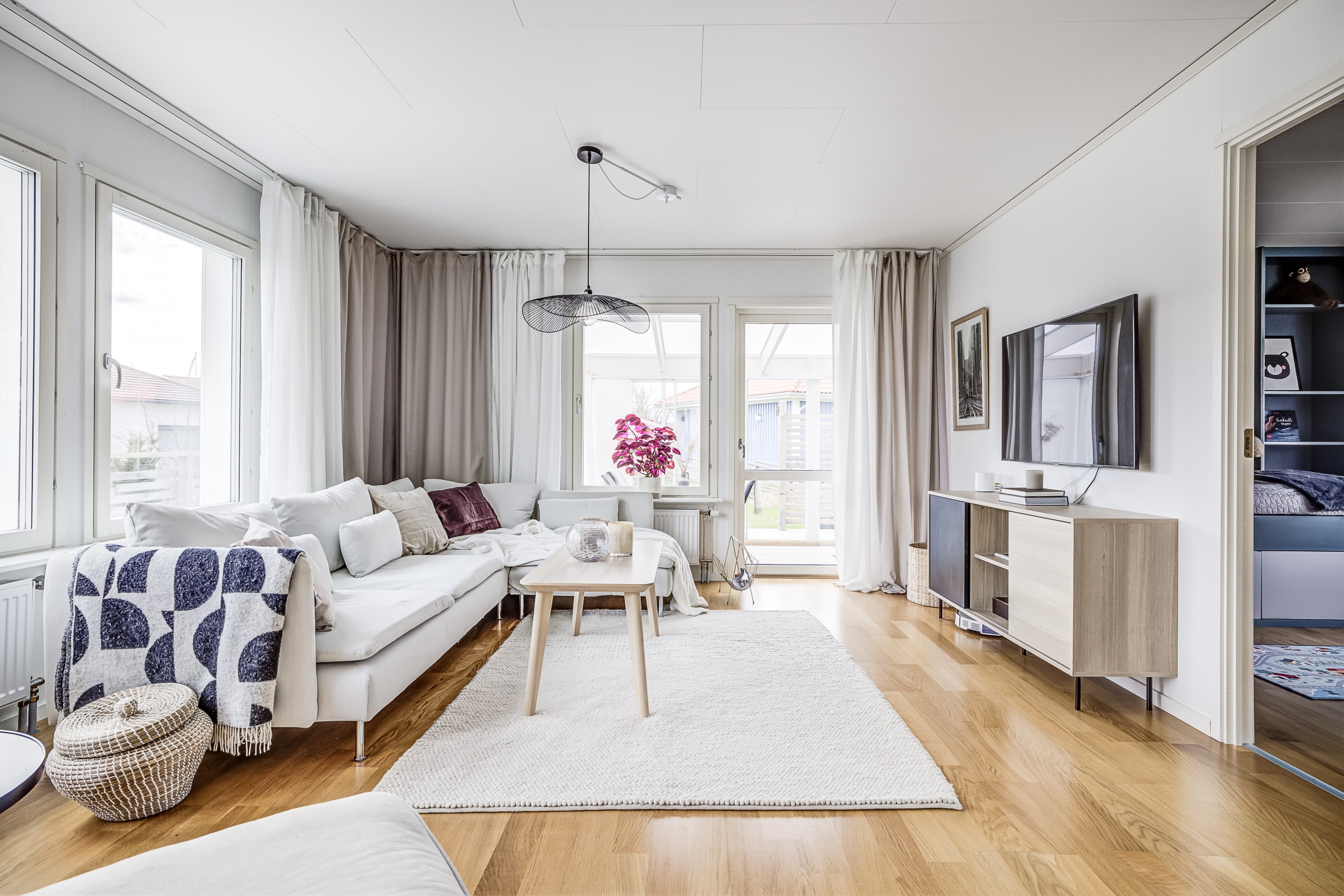 Bostadsbild från Mistelvägen 9, Såld i Örsundsbro, Enköping