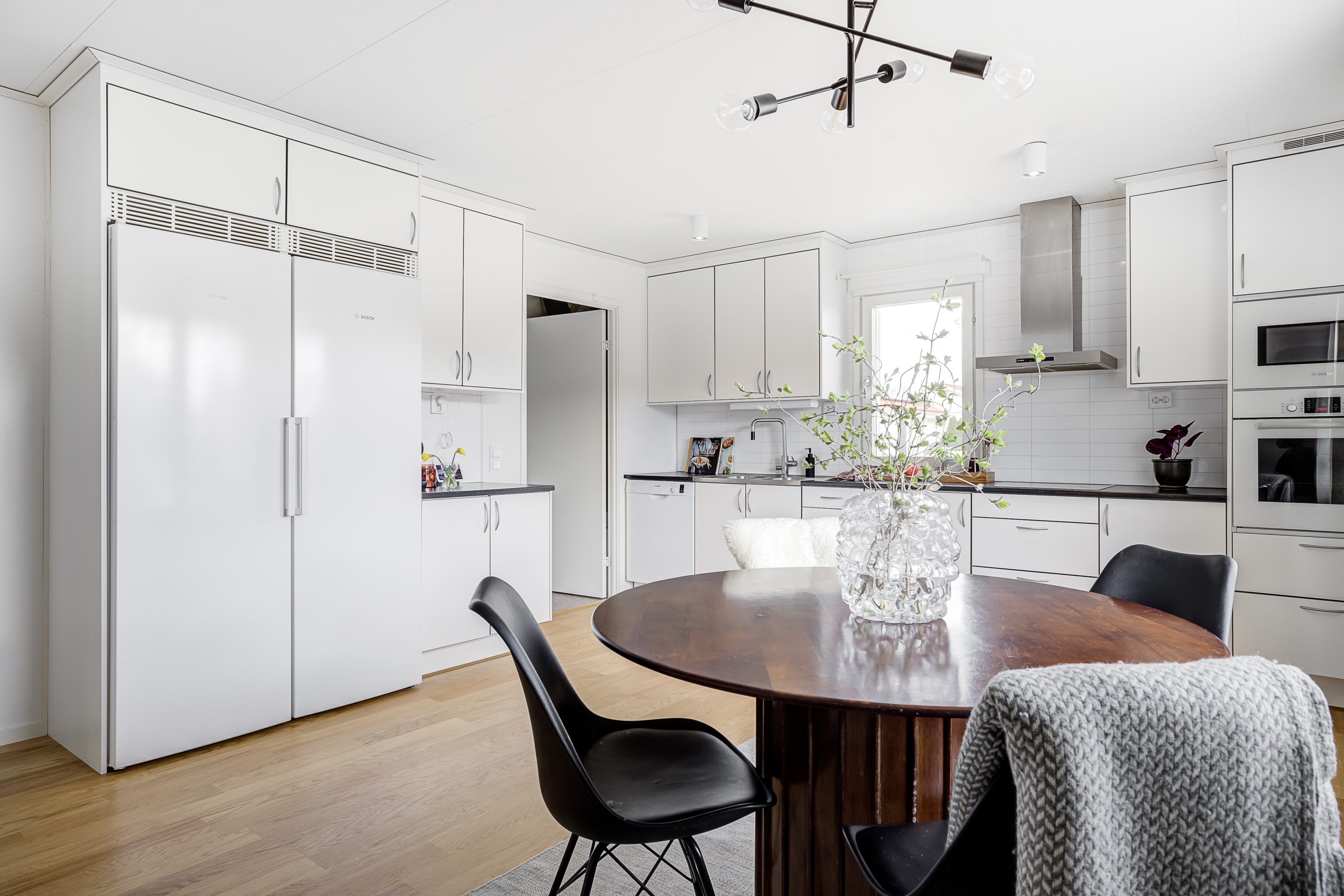 Bostadsbild från Mistelvägen 9, Såld i Örsundsbro, Enköping