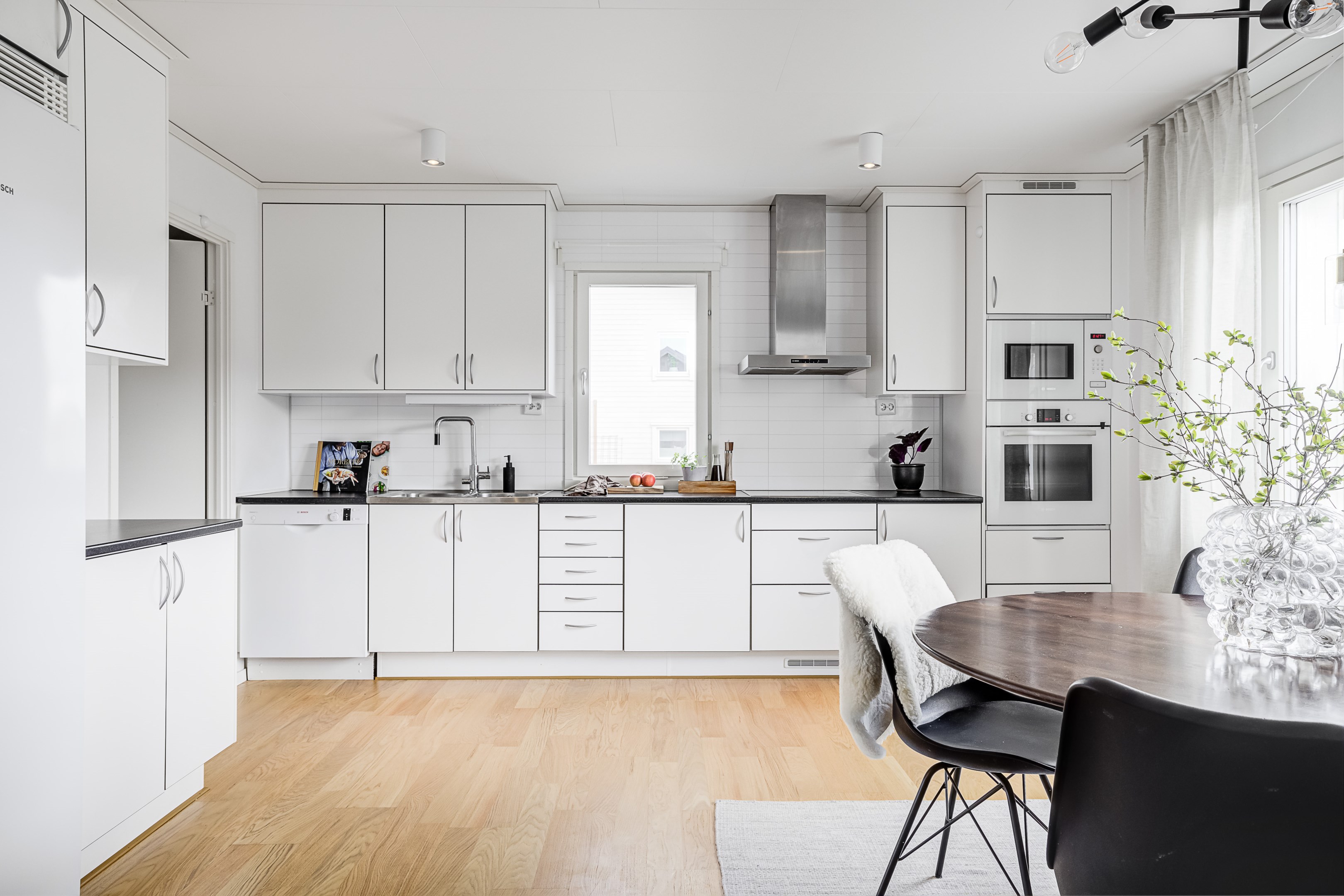 Bostadsbild från Mistelvägen 9, Såld i Örsundsbro, Enköping