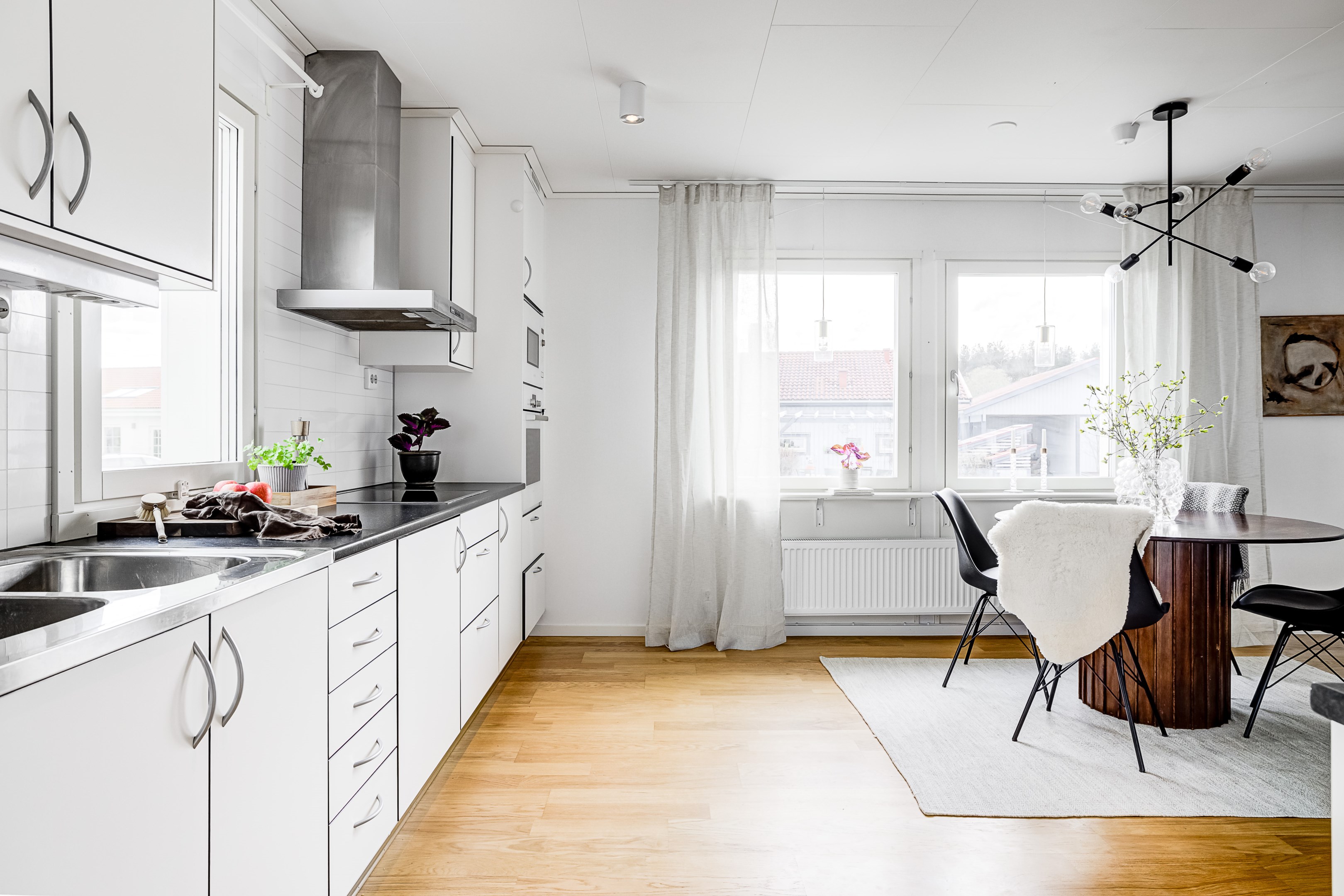 Bostadsbild från Mistelvägen 9, Såld i Örsundsbro, Enköping
