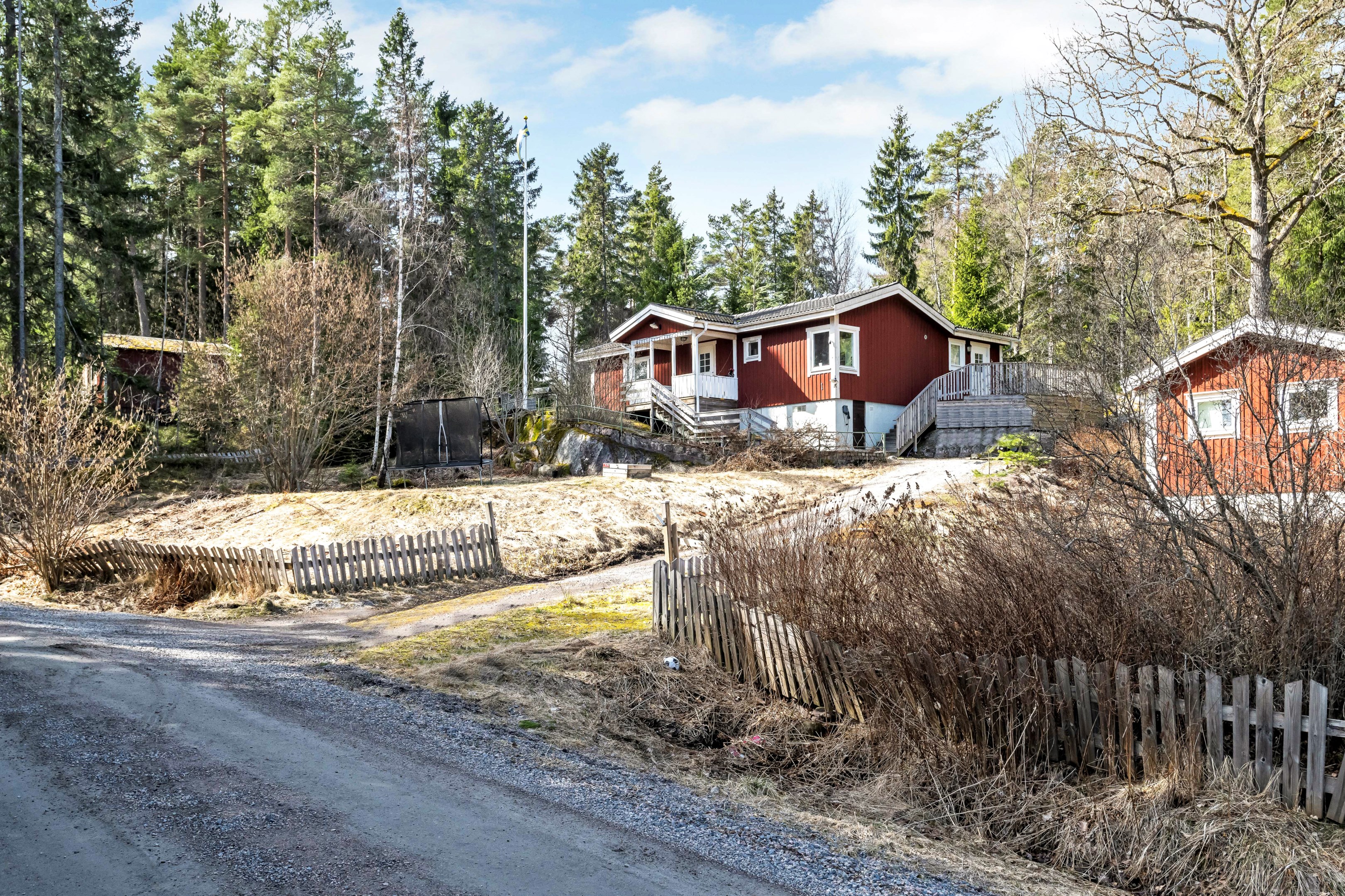 Bostadsbild från Slingervägen 1, Såld i Järlåsa, Uppsala