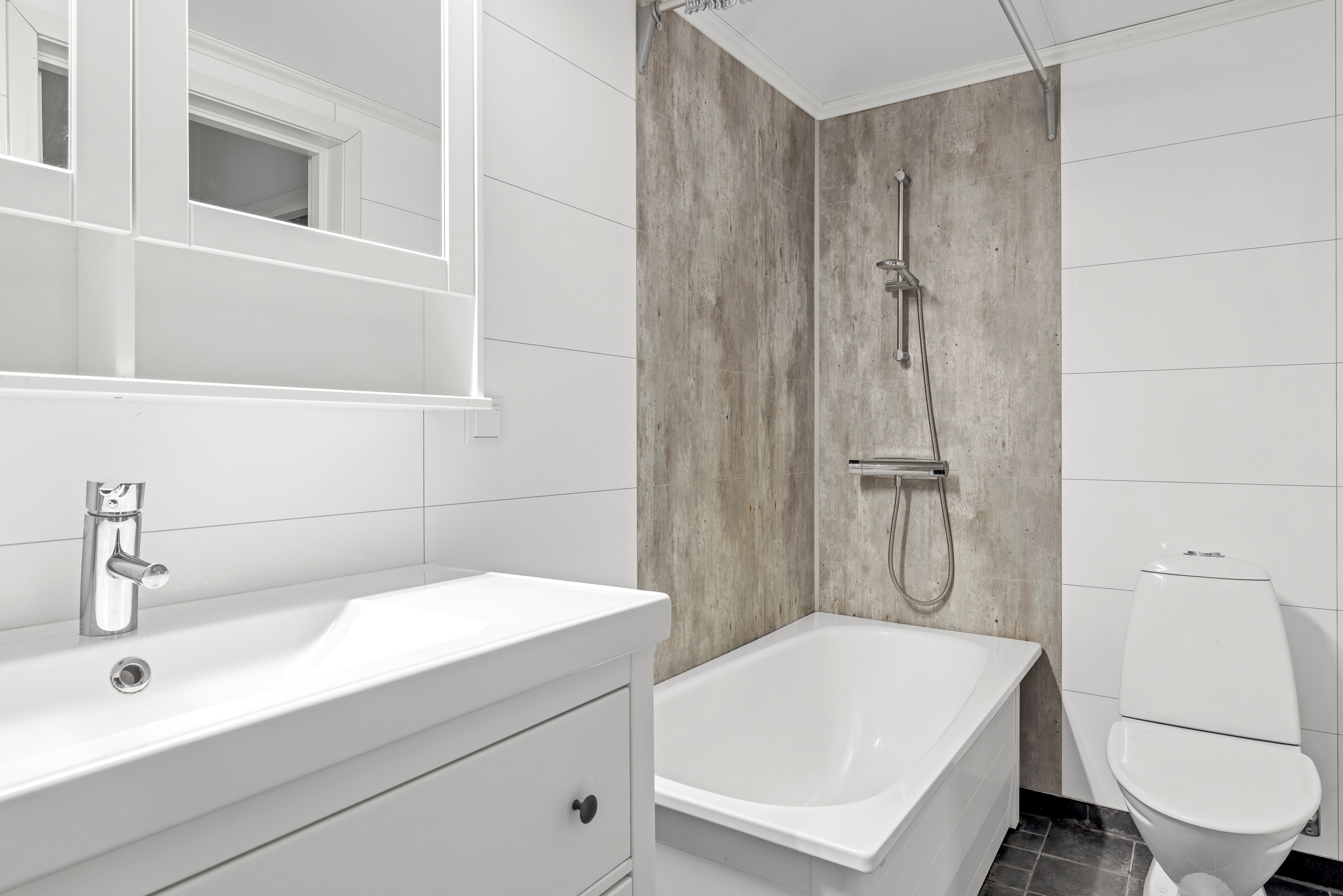 Bostadsbild från Slingervägen 1, Såld i Järlåsa, Uppsala