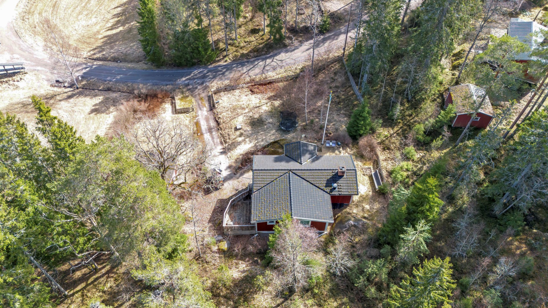 Bostadsbild från Slingervägen 1, Såld i Järlåsa, Uppsala