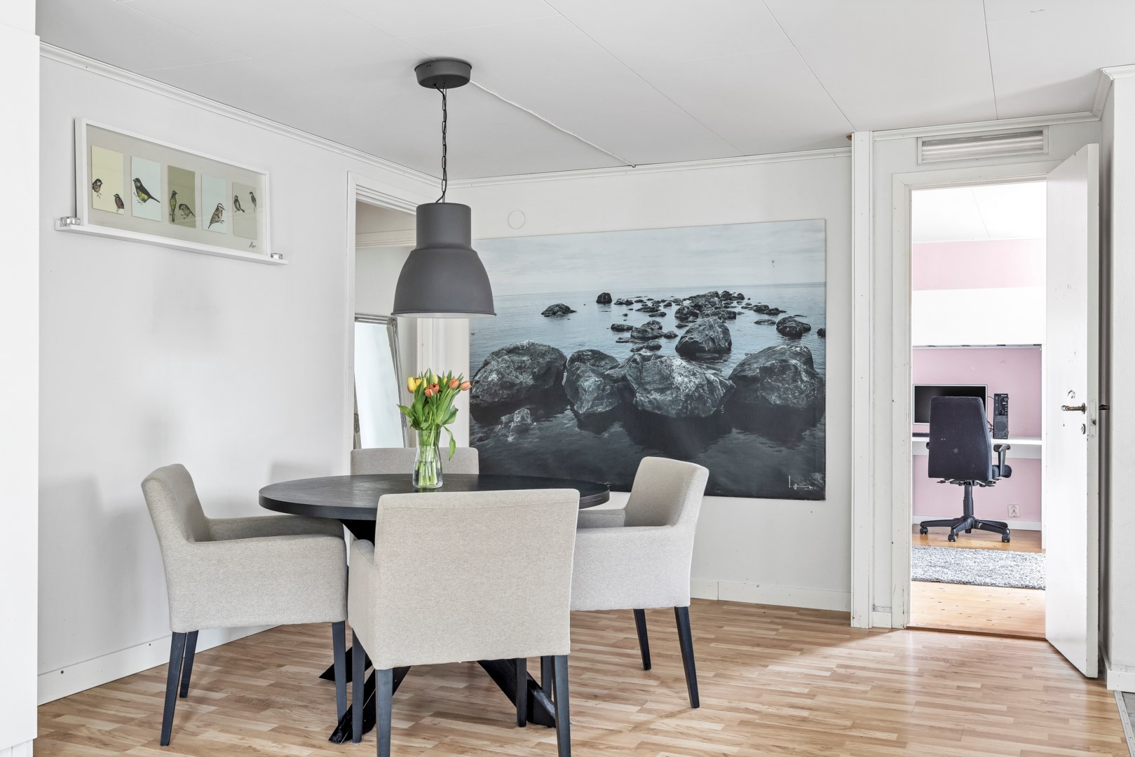 Bostadsbild från Slingervägen 1, Såld i Järlåsa, Uppsala