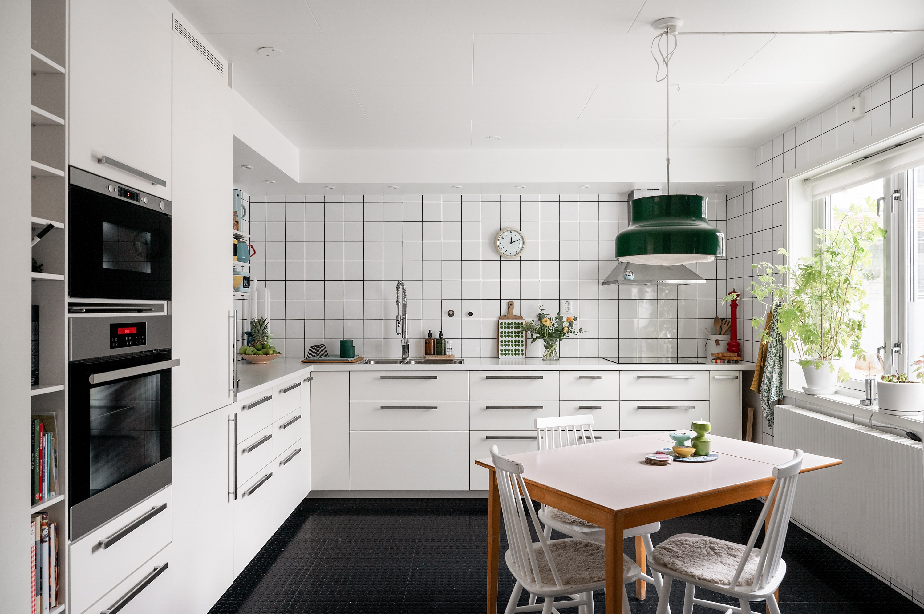 Bostadsbild från Lövsångarvägen 3, Såld i Ösbydalen, Värmdö