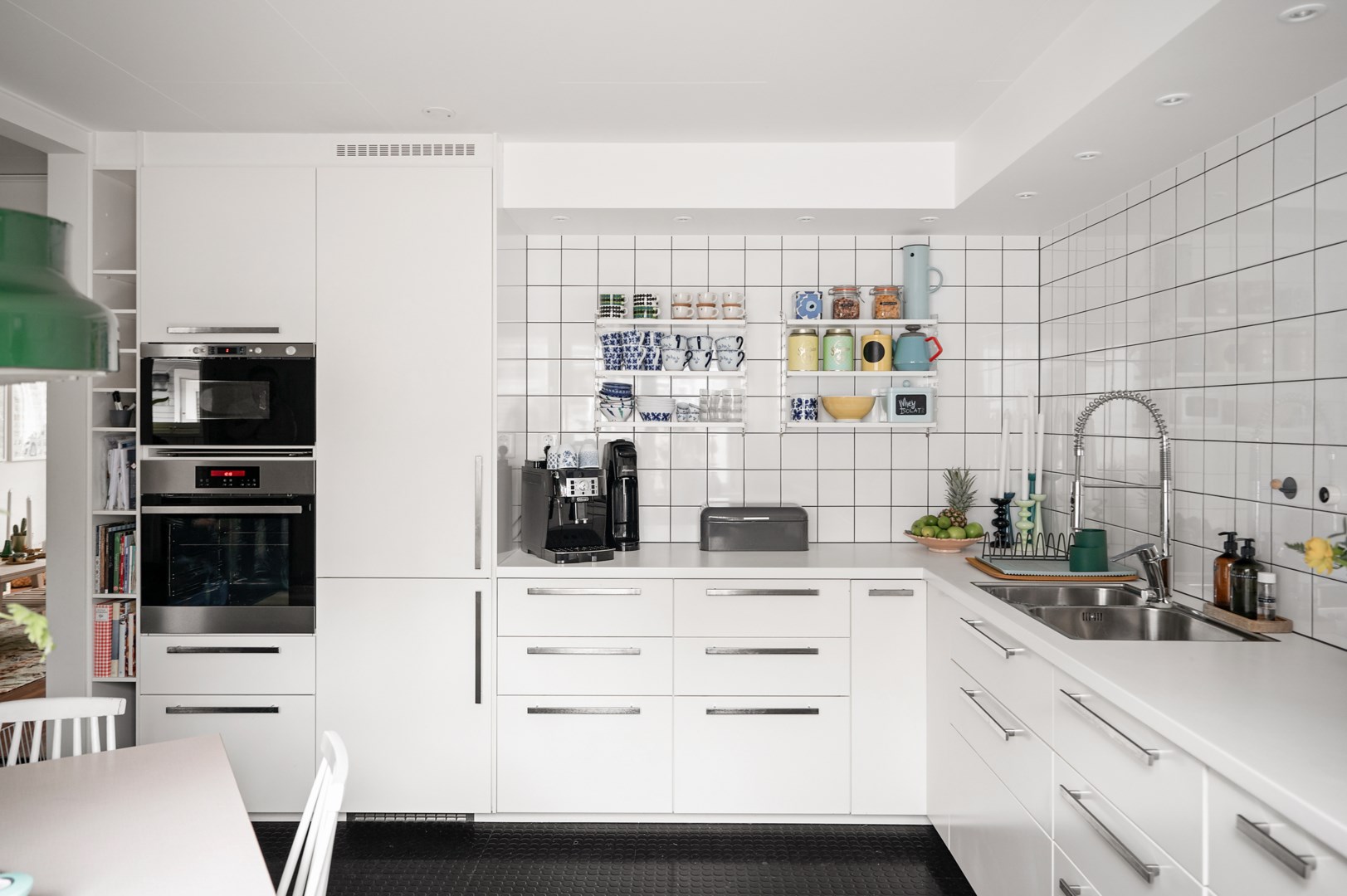 Bostadsbild från Lövsångarvägen 3, Såld i Ösbydalen, Värmdö