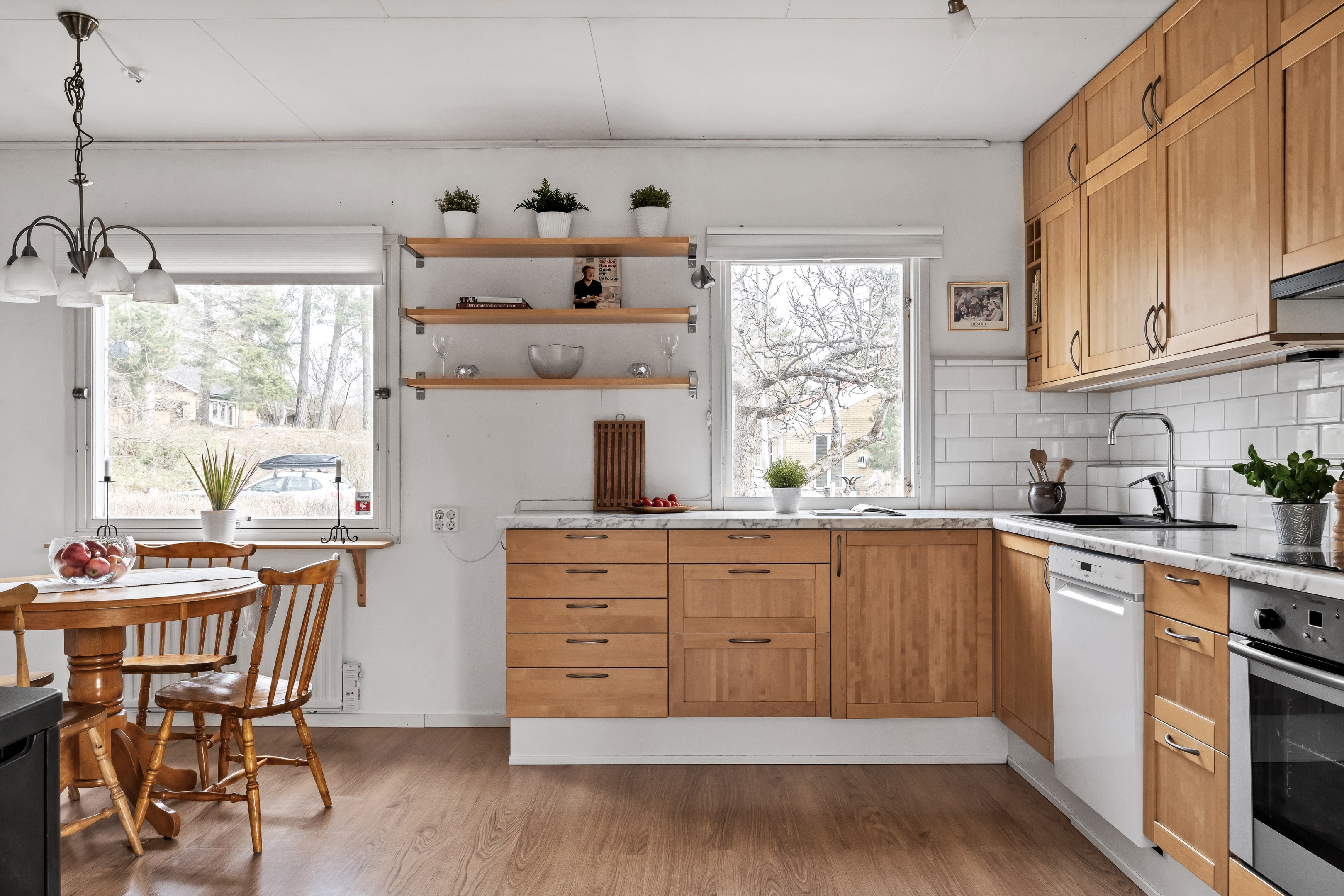 Bostadsbild från Rödhakevägen 21, Såld i Sunnersta, Uppsala