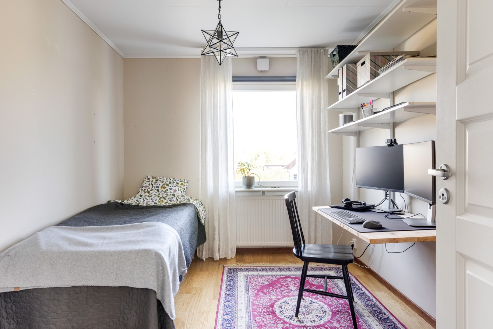 Bostadsbild från Frötuna 15, Såld i Karby Lindbacken, Uppsala