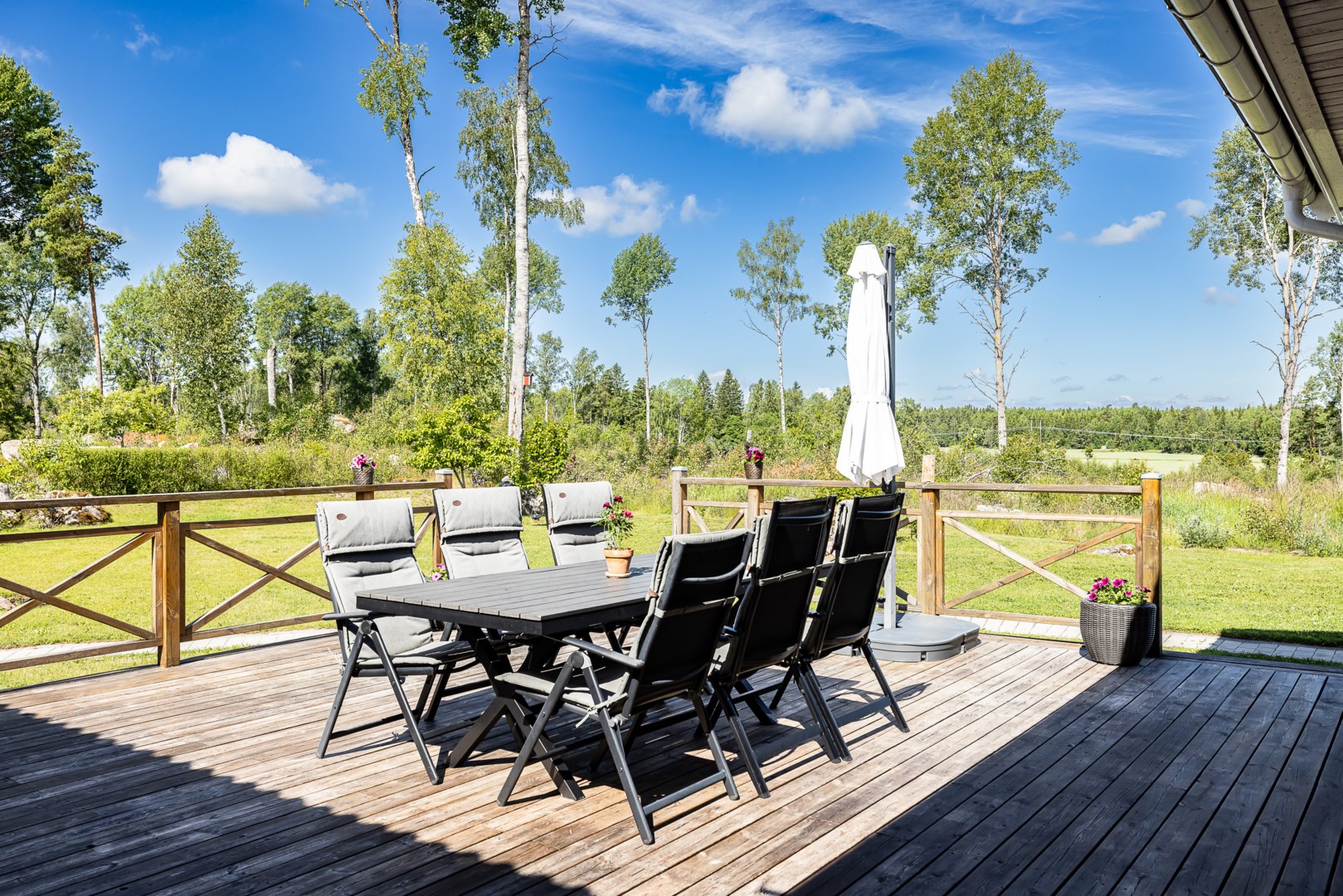 Bostadsbild från Frötuna 15, Såld i Karby Lindbacken, Uppsala