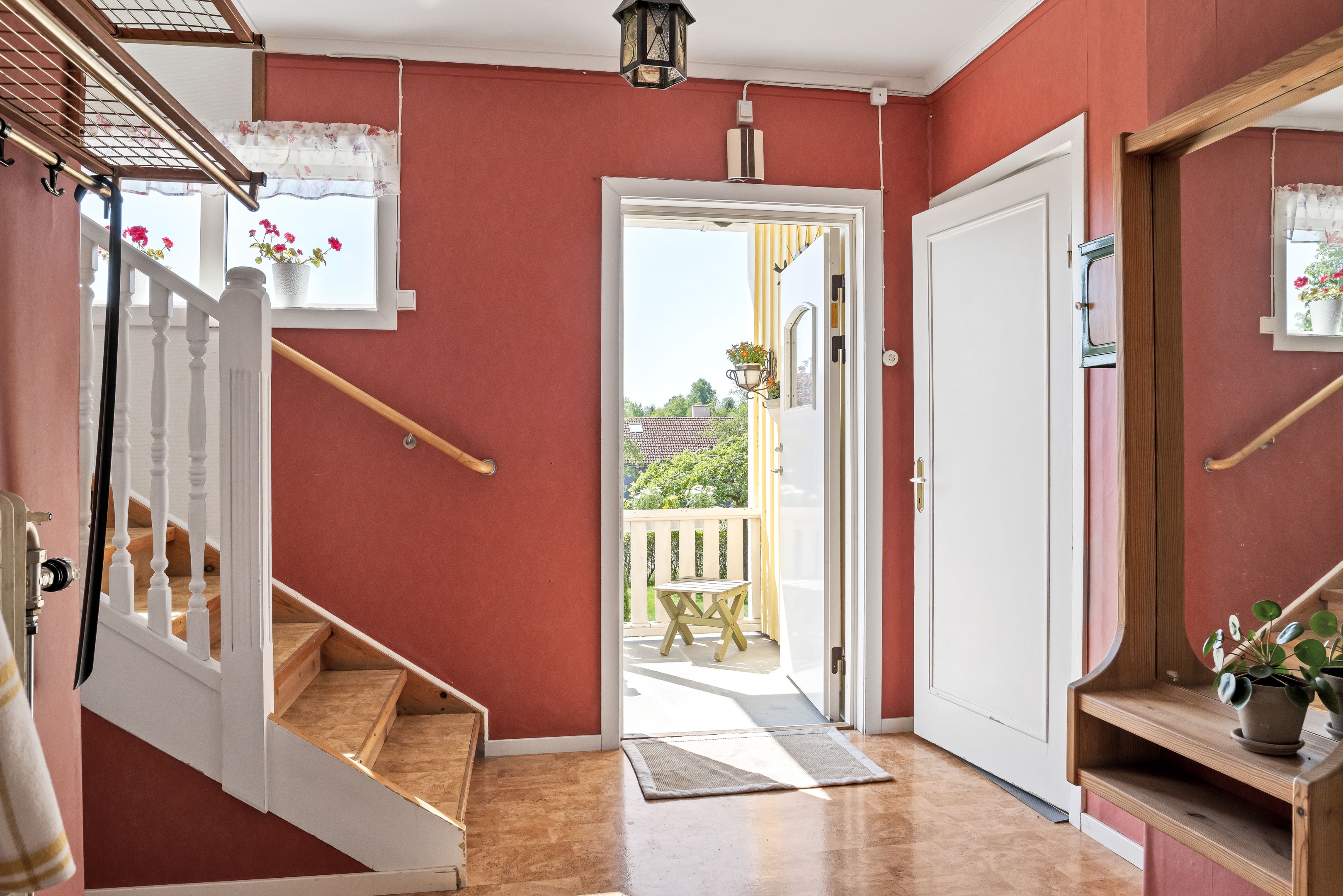 Bostadsbild från Salavägen 37, Såld i Järlåsa, Uppsala