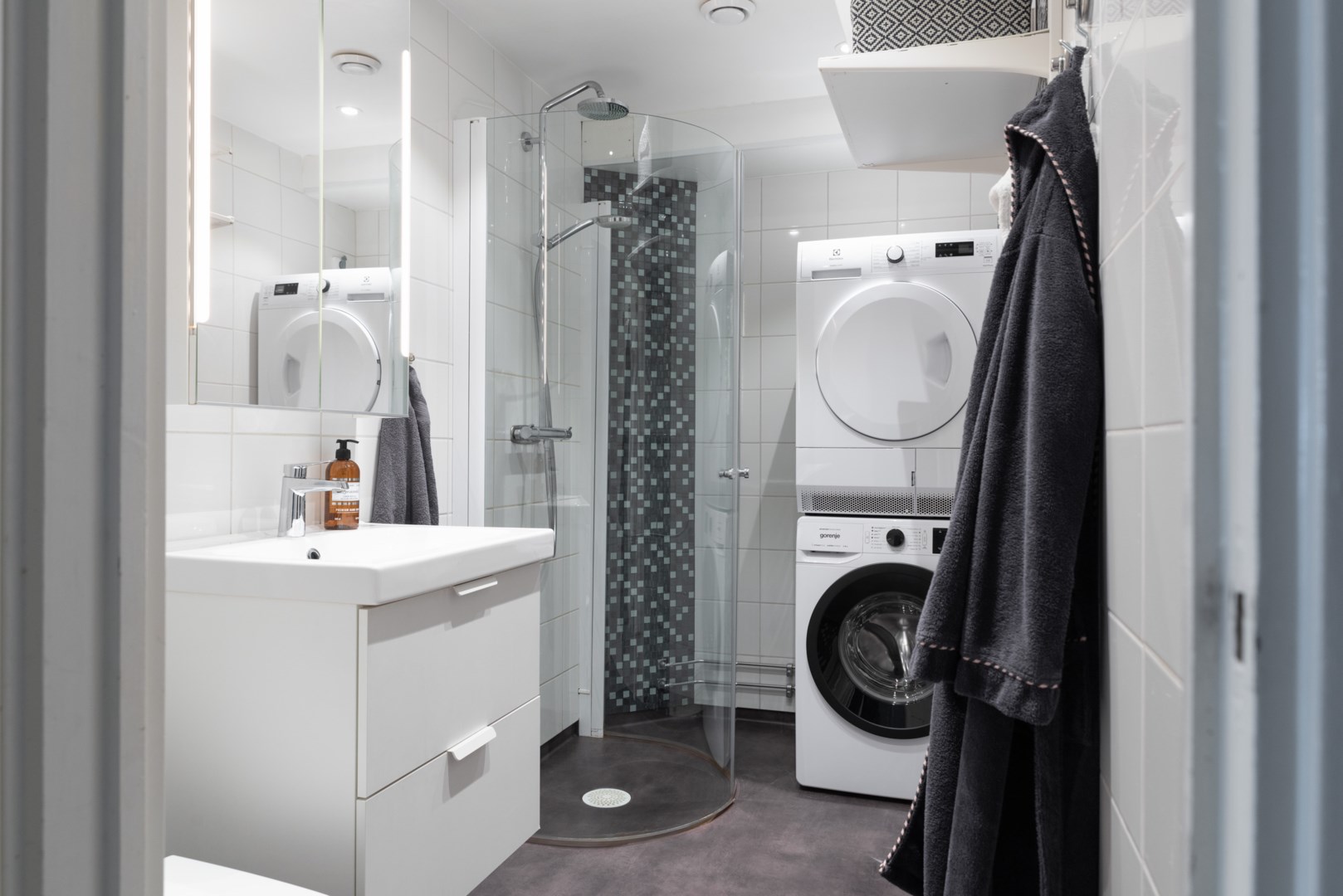 Bostadsbild från Liegatan 214, Såld i Hammarby, Västerås