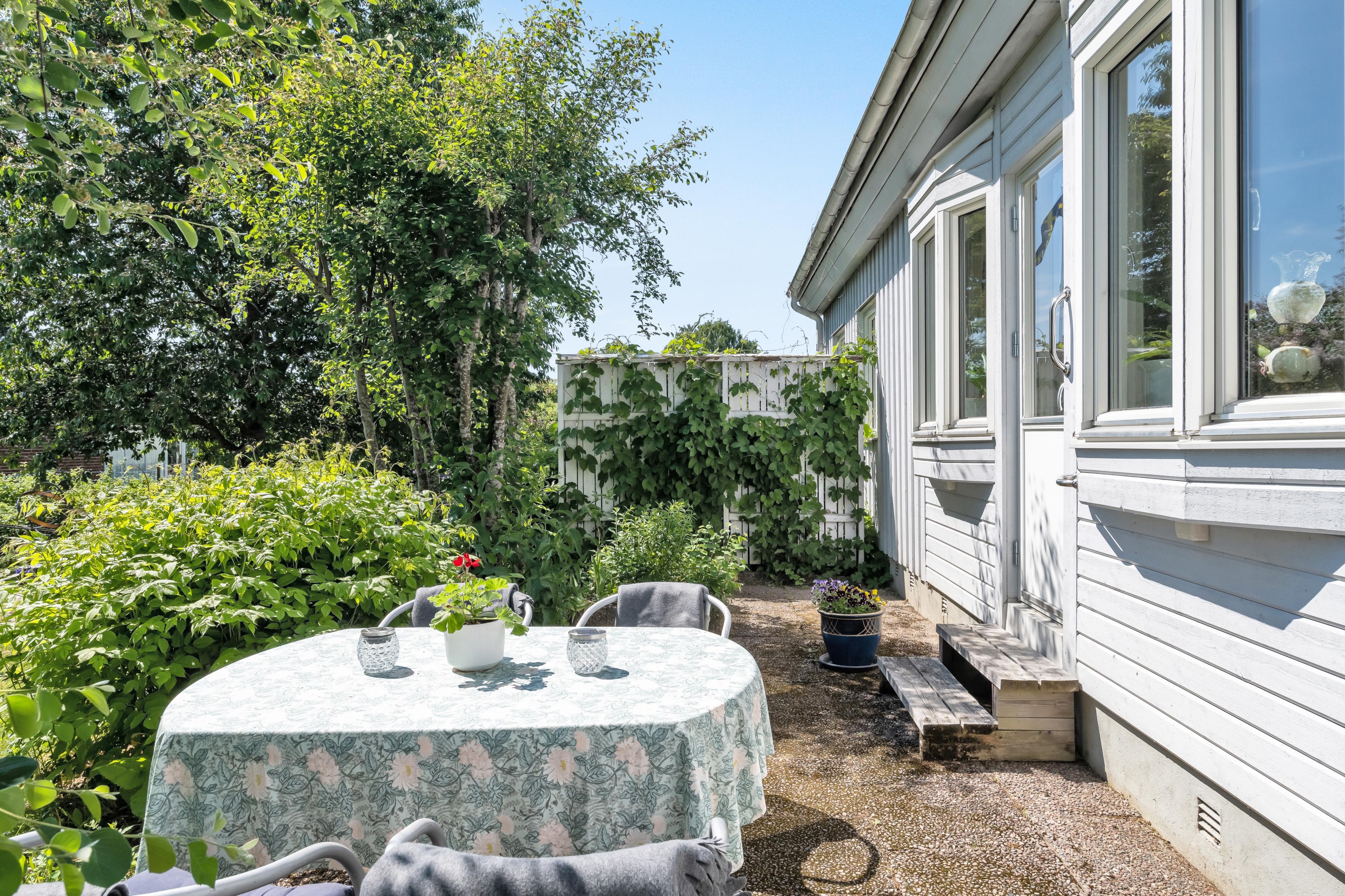 Bostadsbild från Rotegatan 6, Såld i Bärby Hage, Uppsala