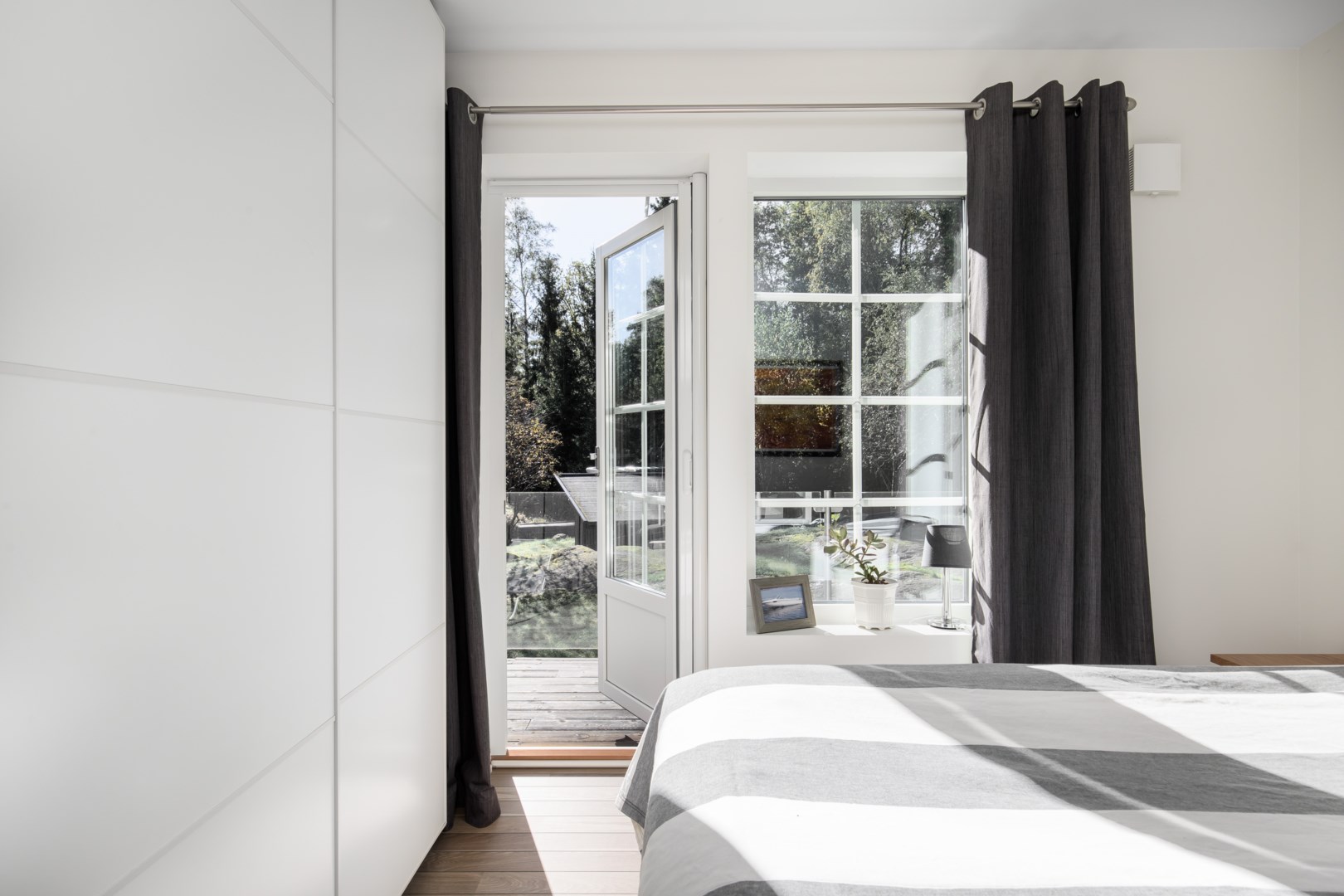 Bostadsbild från Jakthornsvägen 23, Såld i Herrviksnäs, Värmdö