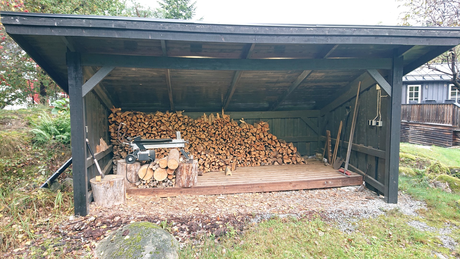 Bostadsbild från Jakthornsvägen 23, Såld i Herrviksnäs, Värmdö