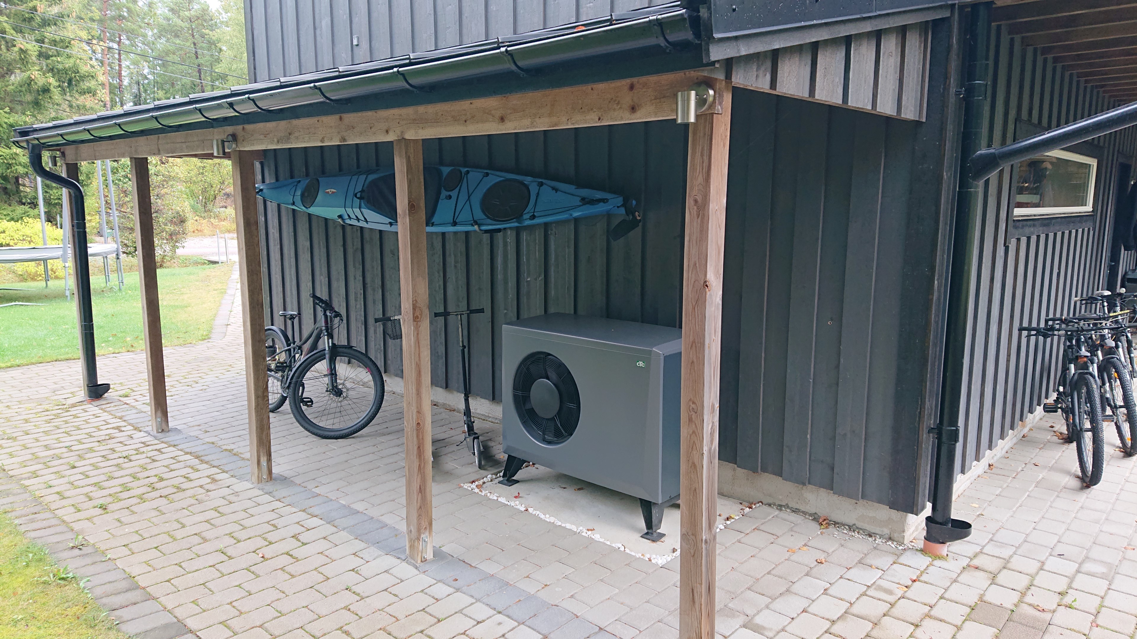 Bostadsbild från Jakthornsvägen 23, Såld i Herrviksnäs, Värmdö