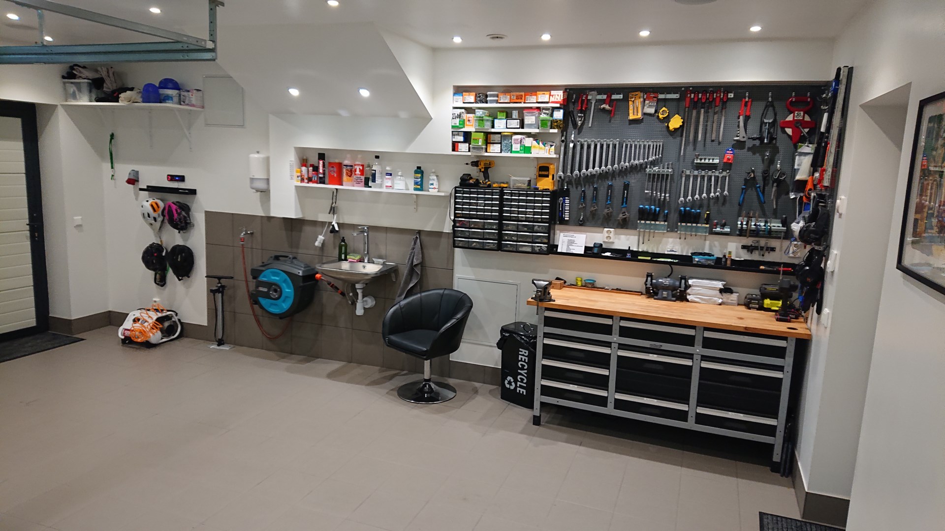 Bostadsbild från Jakthornsvägen 23, Såld i Herrviksnäs, Värmdö