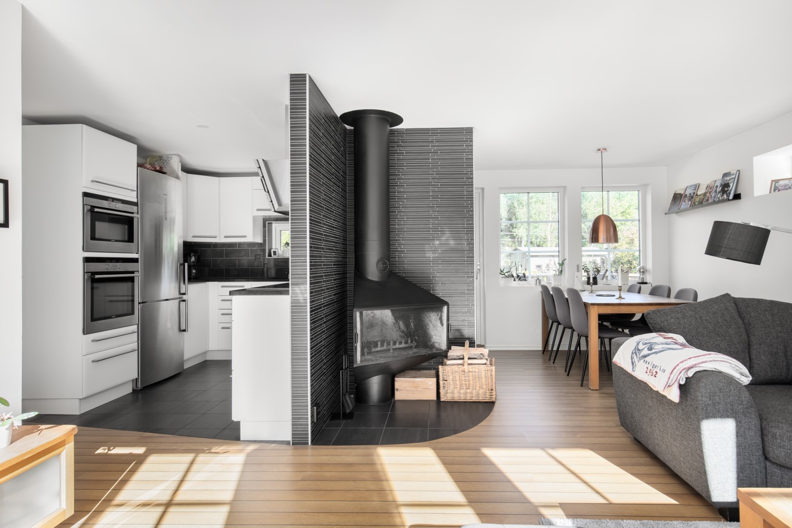 Bostadsbild från Jakthornsvägen 23, Såld i Herrviksnäs, Värmdö