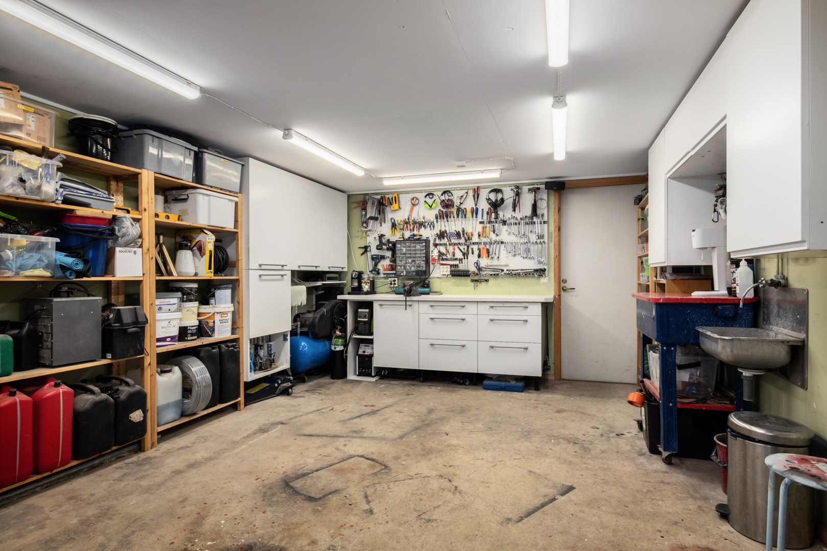 Bostadsbild från Lövdalsvägen 7, Såld i Björknäs, Nacka