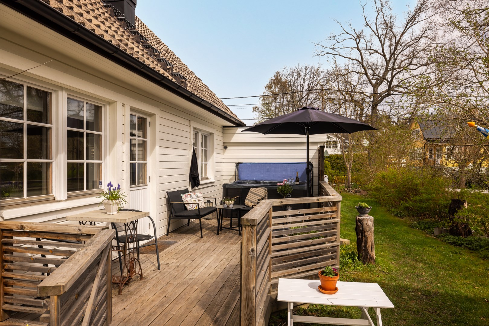 Bostadsbild från Lövdalsvägen 7, Såld i Björknäs, Nacka