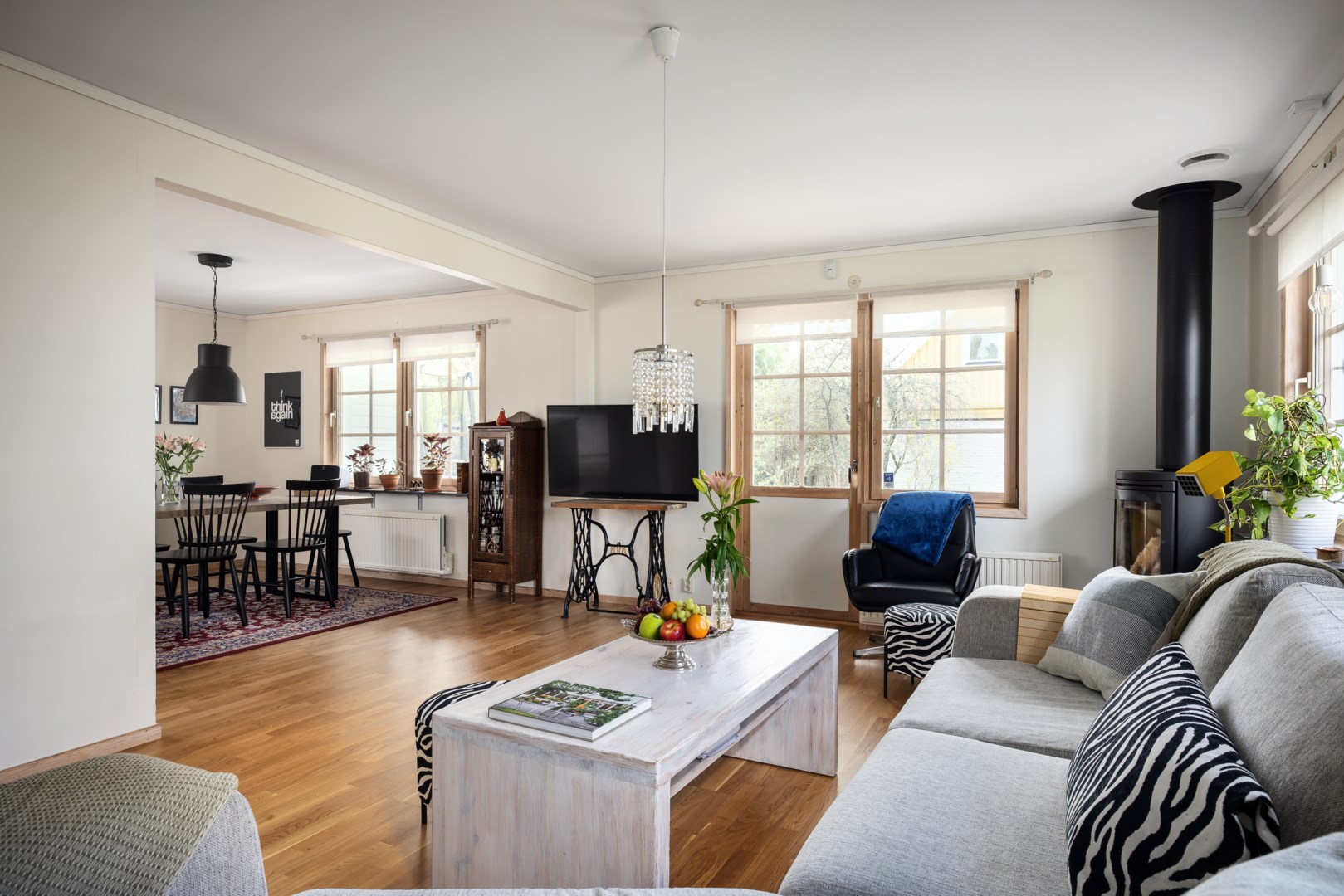 Bostadsbild från Lövdalsvägen 7, Såld i Björknäs, Nacka