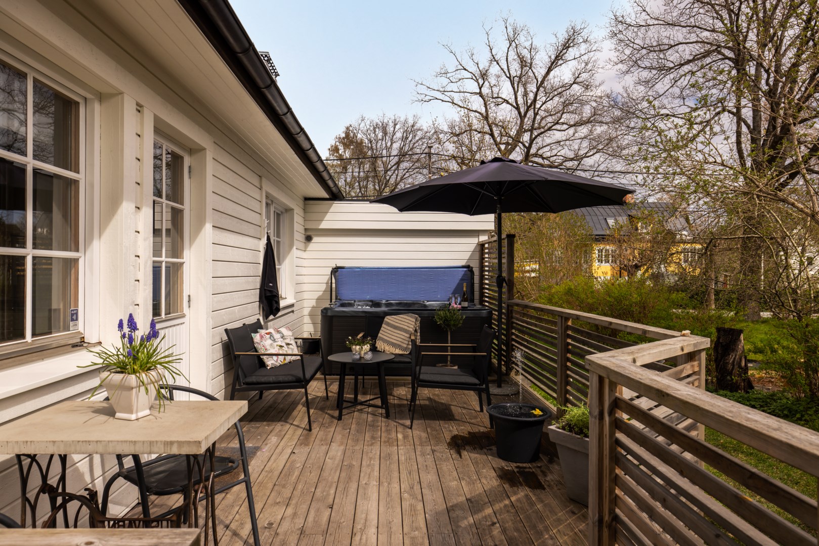 Bostadsbild från Lövdalsvägen 7, Såld i Björknäs, Nacka