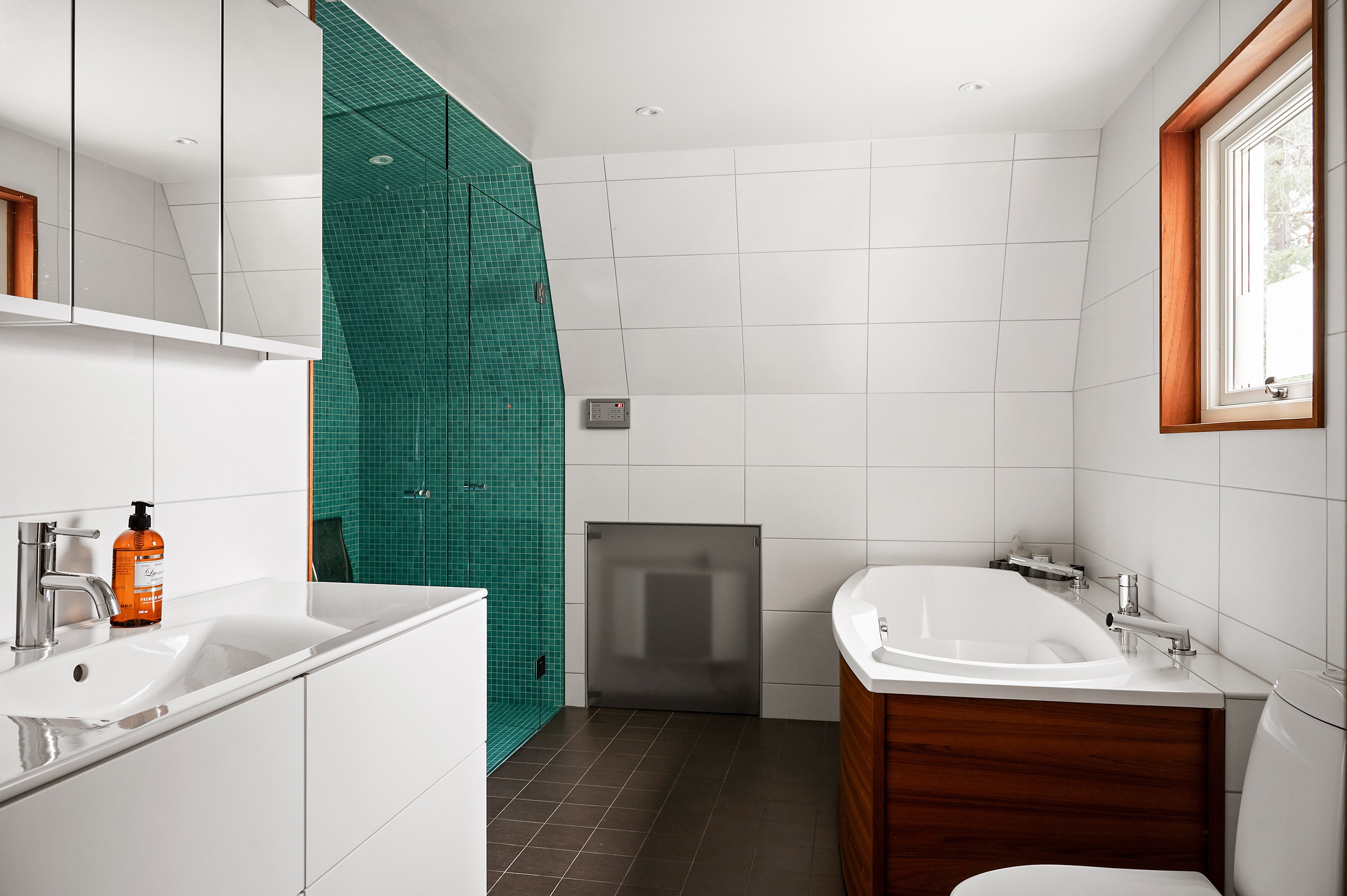 Bostadsbild från Illervägen 6, Såld i Saltsjö-Duvnäs, Nacka