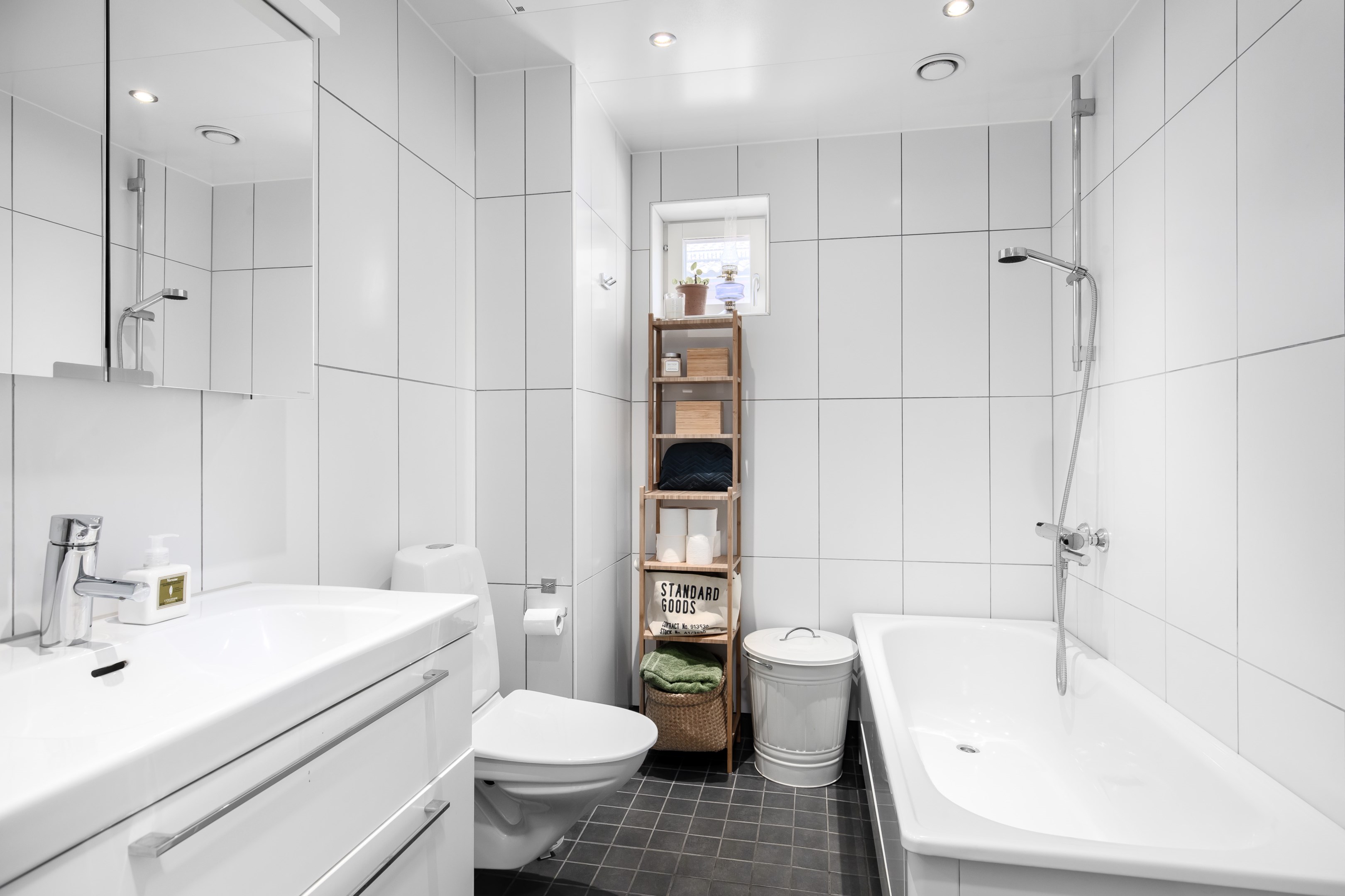 Bostadsbild från Godtemplarvägen 11, Såld i Tollare, Nacka