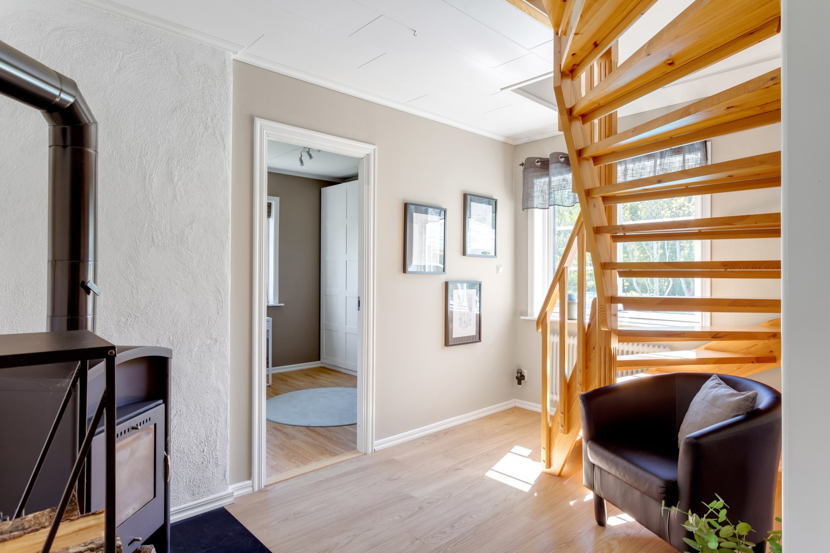 Bostadsbild från Skyttbacksvägen 6, Såld i Skyttorp, Uppsala