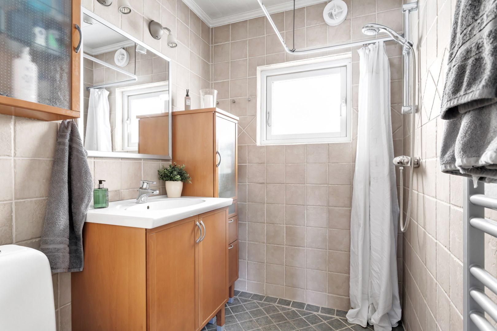 Bostadsbild från Skyttbacksvägen 6, Såld i Skyttorp, Uppsala