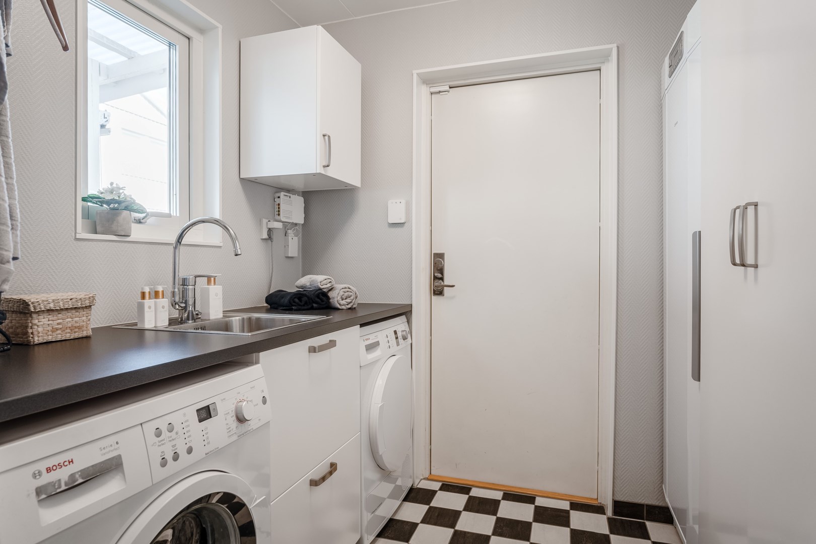 Bostadsbild från Hollandsresan 314, Såld i Sävja, Uppsala