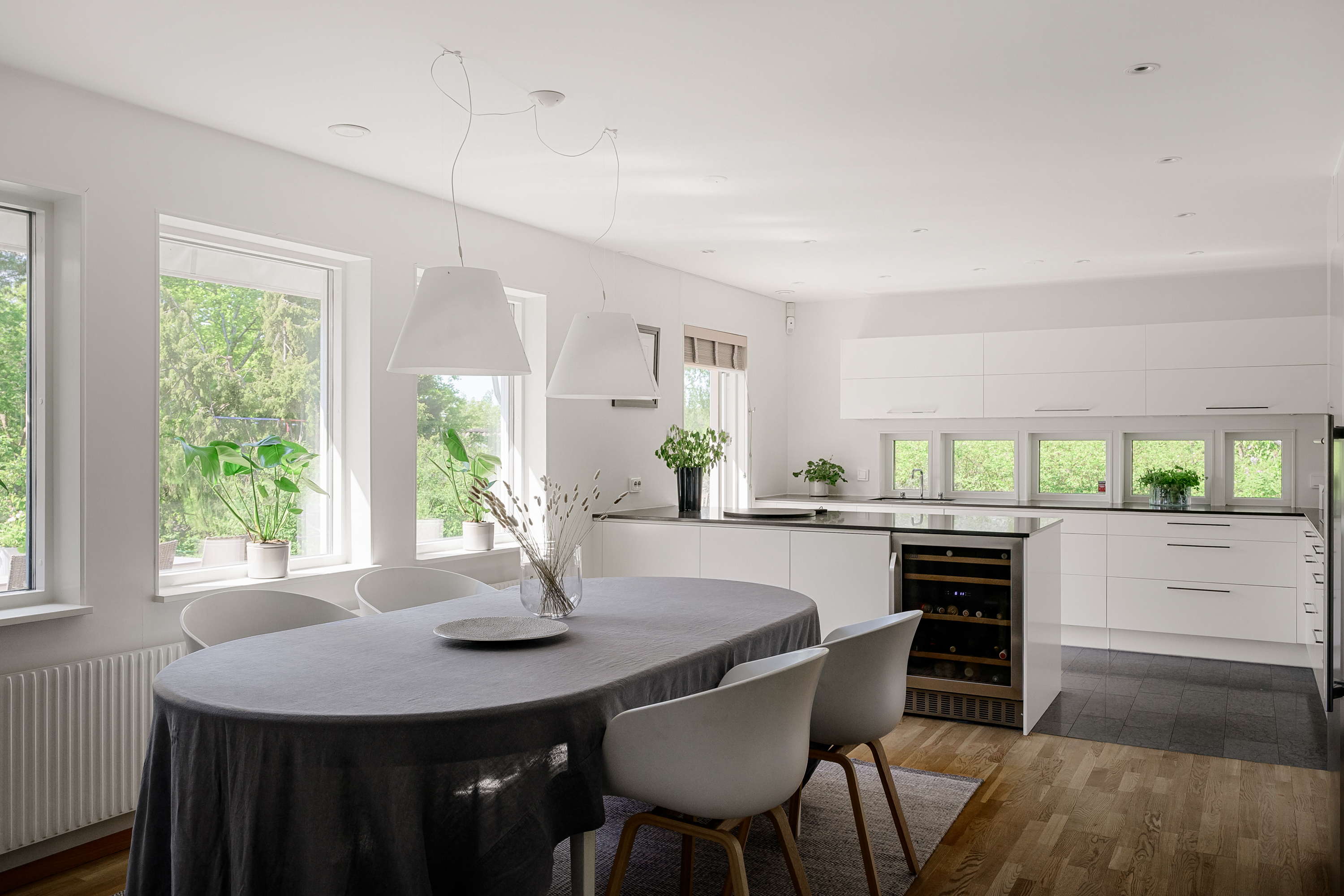 Bostadsbild från Liljekonvaljens väg 28, Såld i Lännersta, Nacka