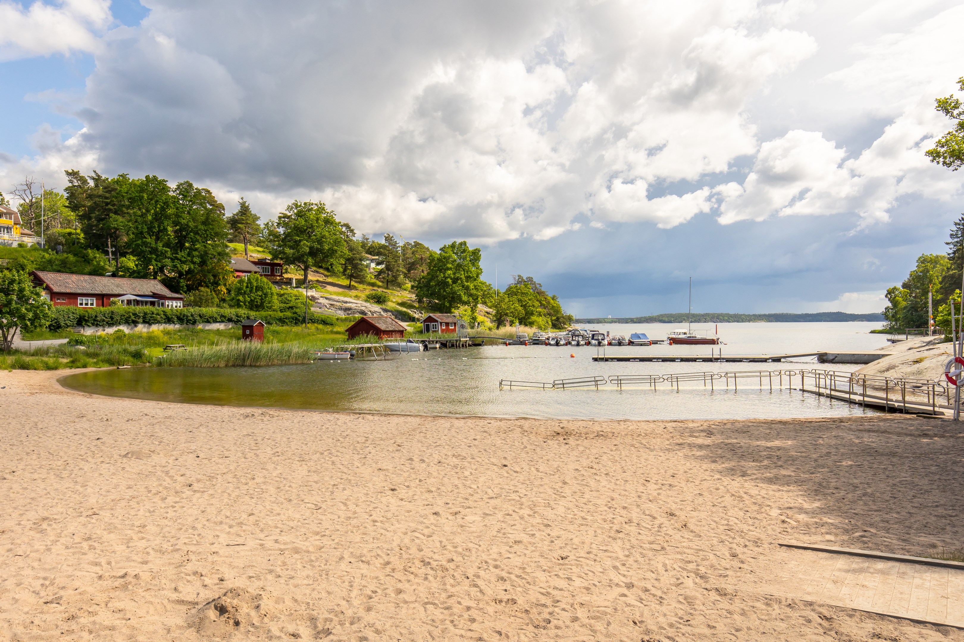 Bostadsbild från Liljekonvaljens väg 28, Såld i Lännersta, Nacka