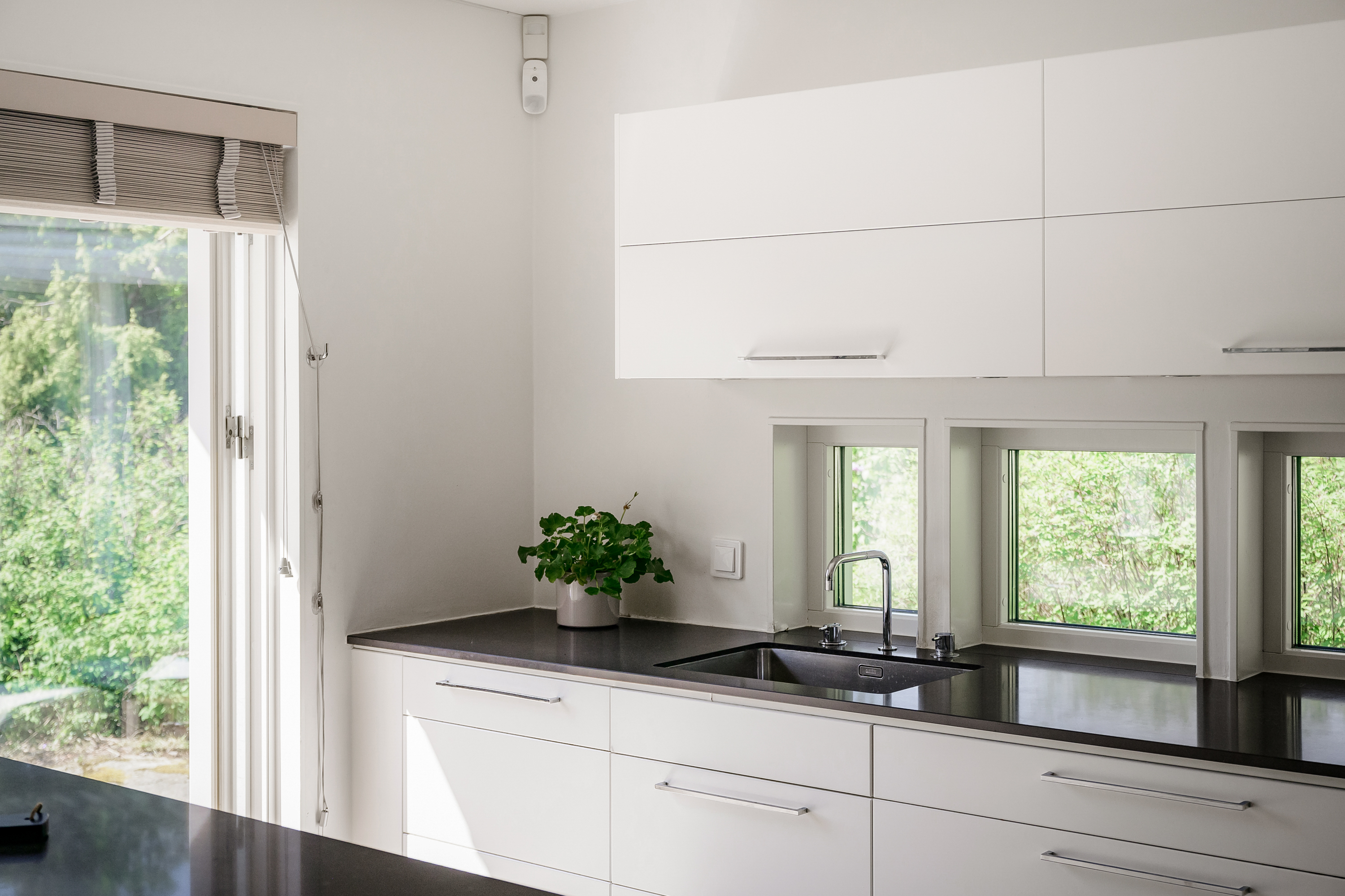 Bostadsbild från Liljekonvaljens väg 28, Såld i Lännersta, Nacka