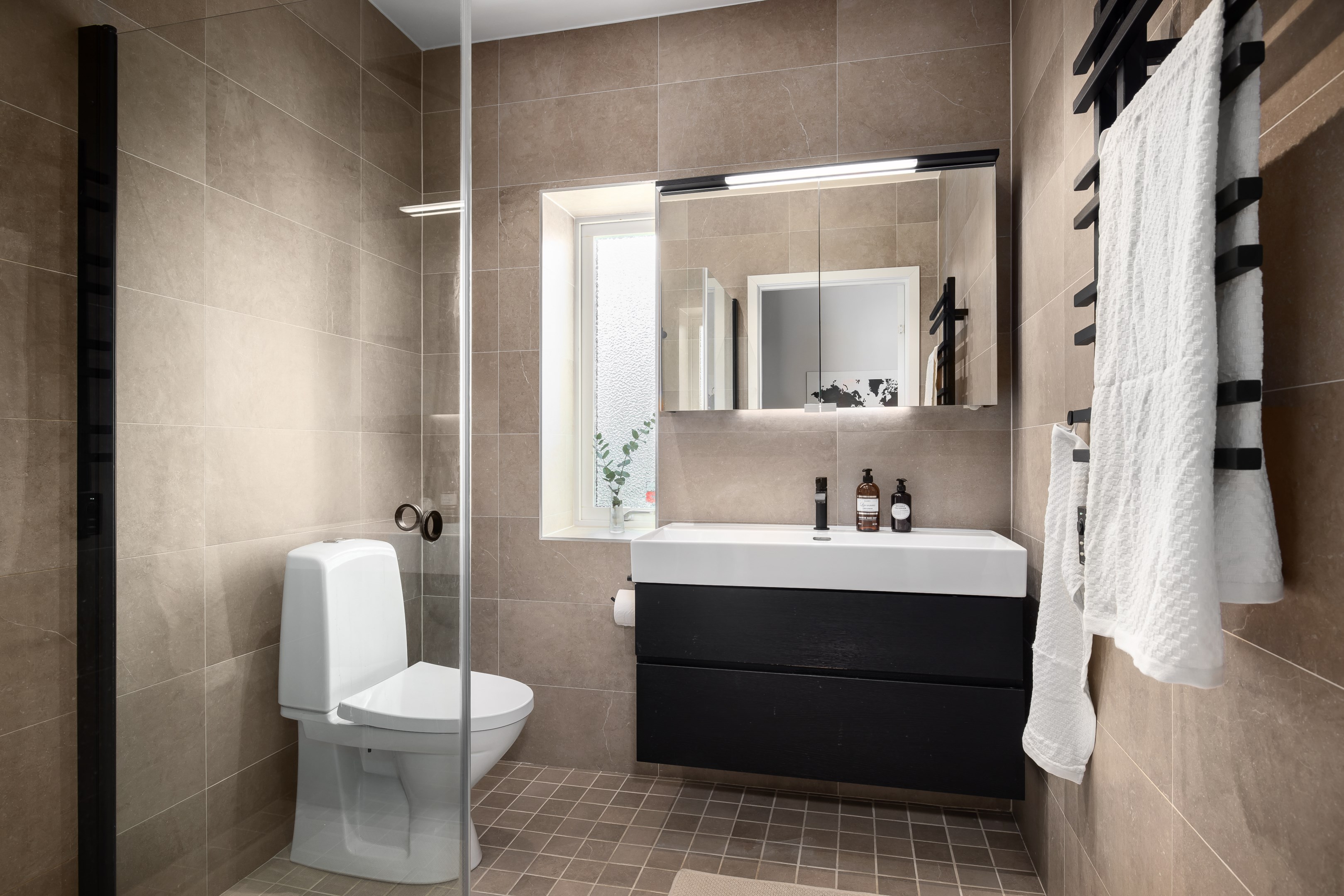 Bostadsbild från Prästbergsvägen 10, Såld i Lilla Björknäs, Nacka