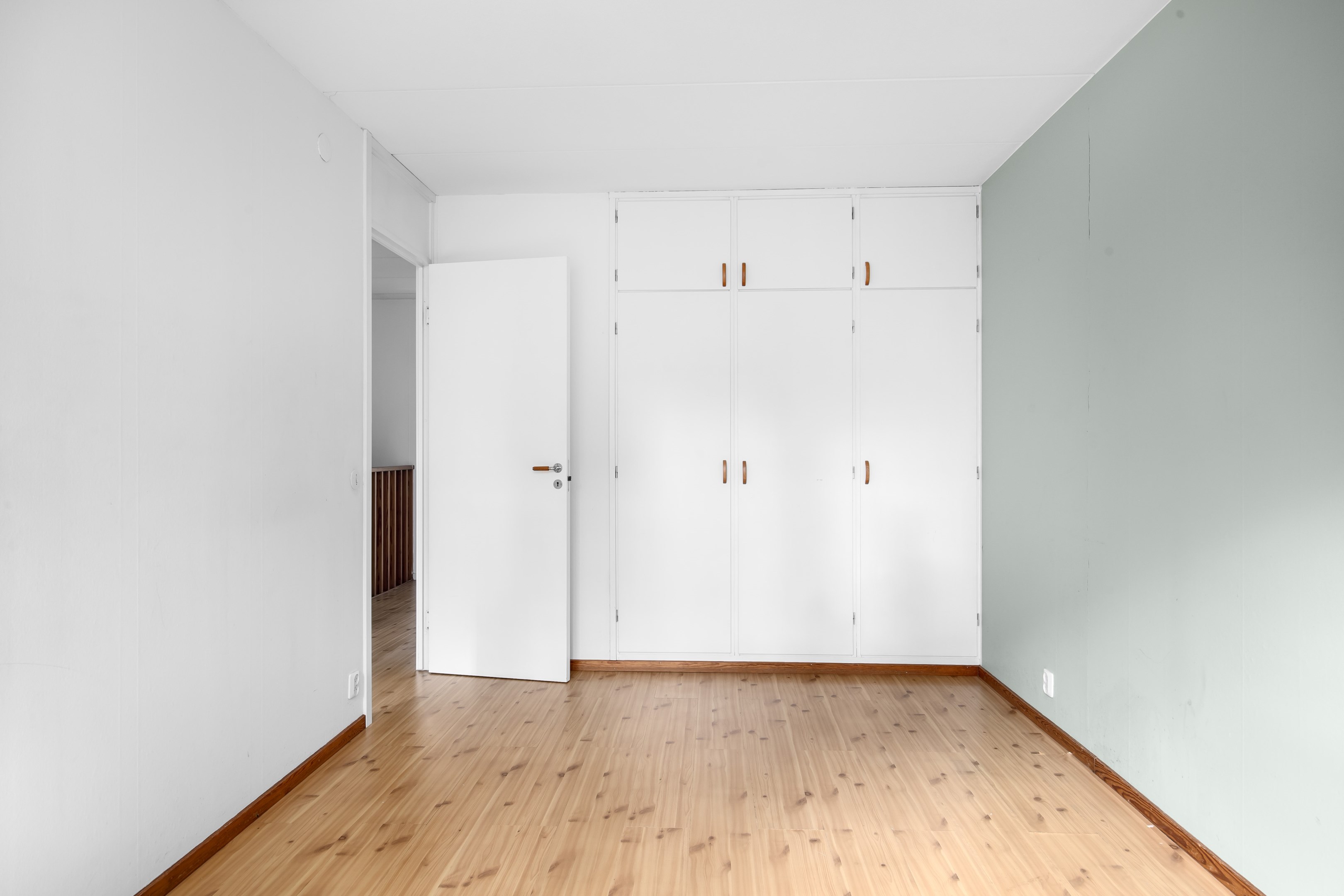 Bostadsbild från Knut Stangenbergs väg 24, Såld i Duvnäs Utskog, Nacka