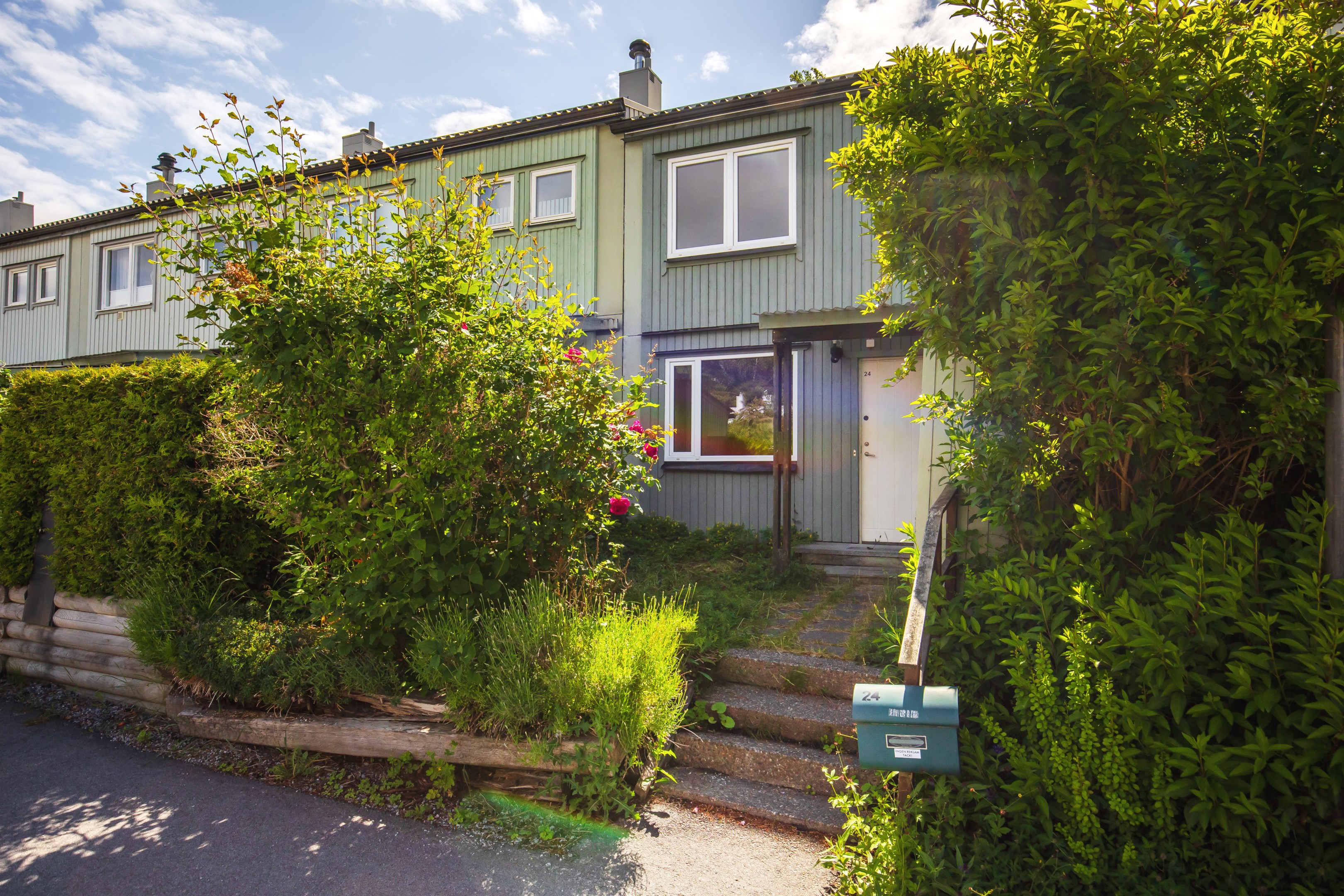 Bostadsbild från Knut Stangenbergs väg 24, Såld i Duvnäs Utskog, Nacka