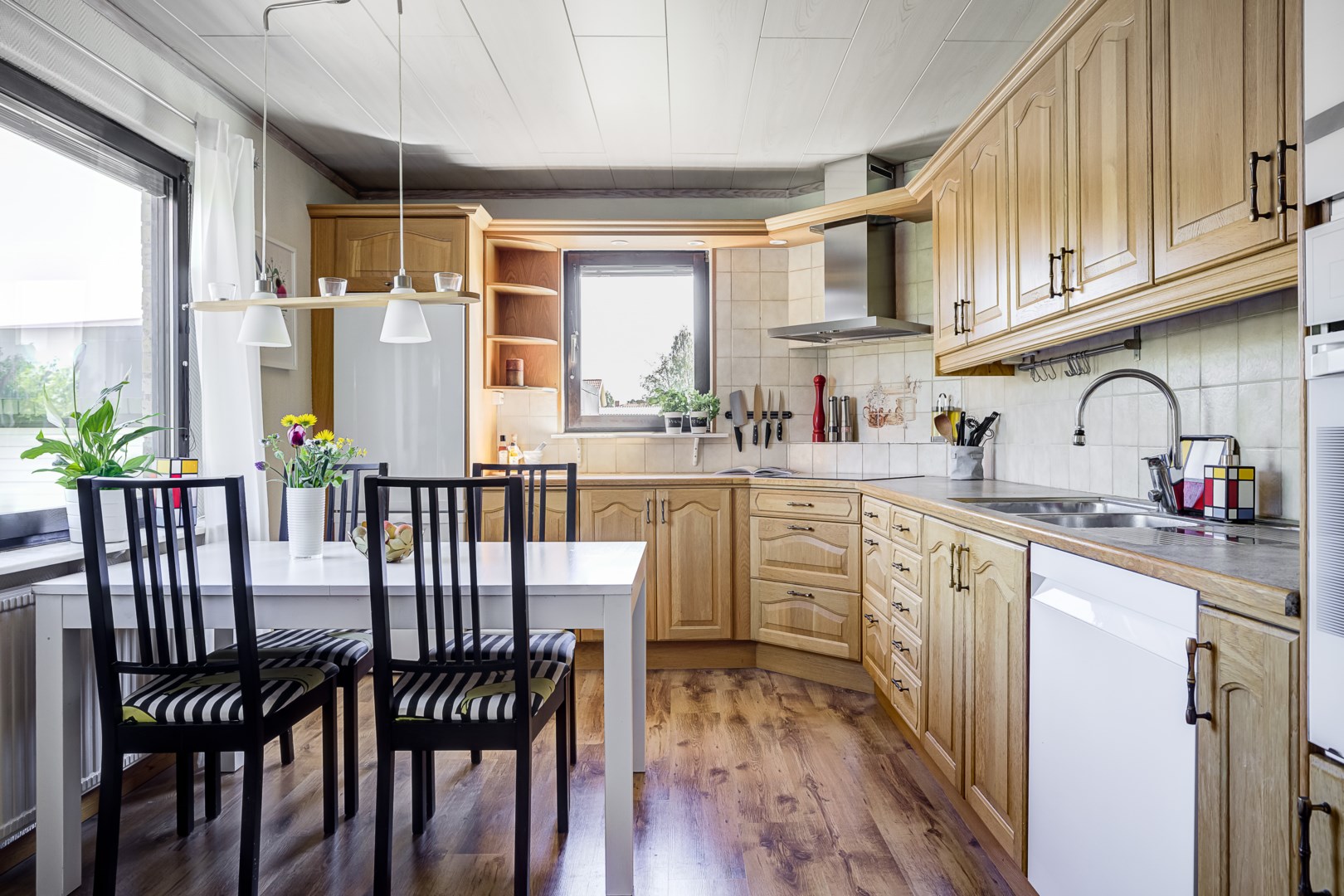 Bostadsbild från Vangsbyvägen 7, Såld i Vänge, Uppsala