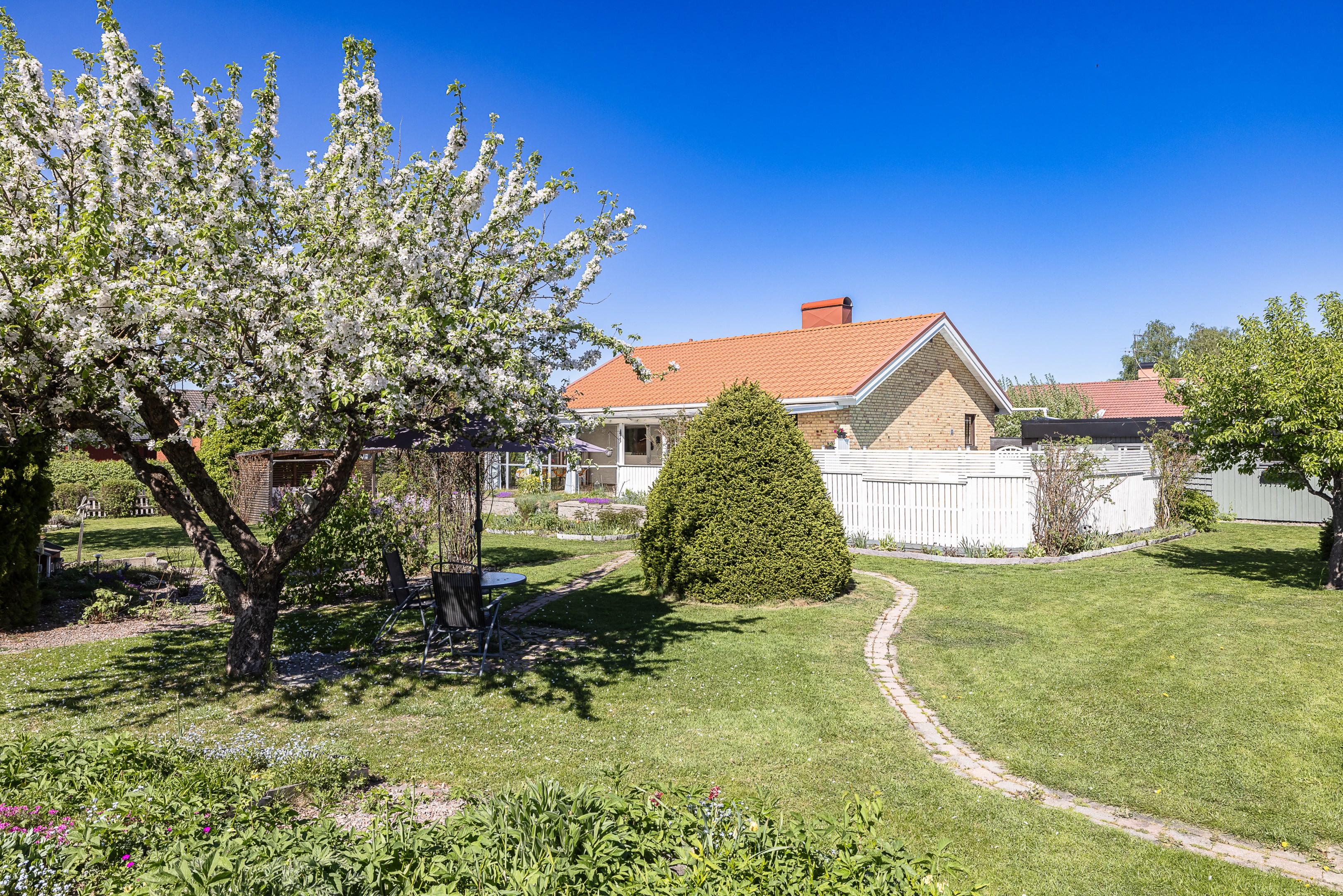 Bostadsbild från Vangsbyvägen 7, Såld i Vänge, Uppsala