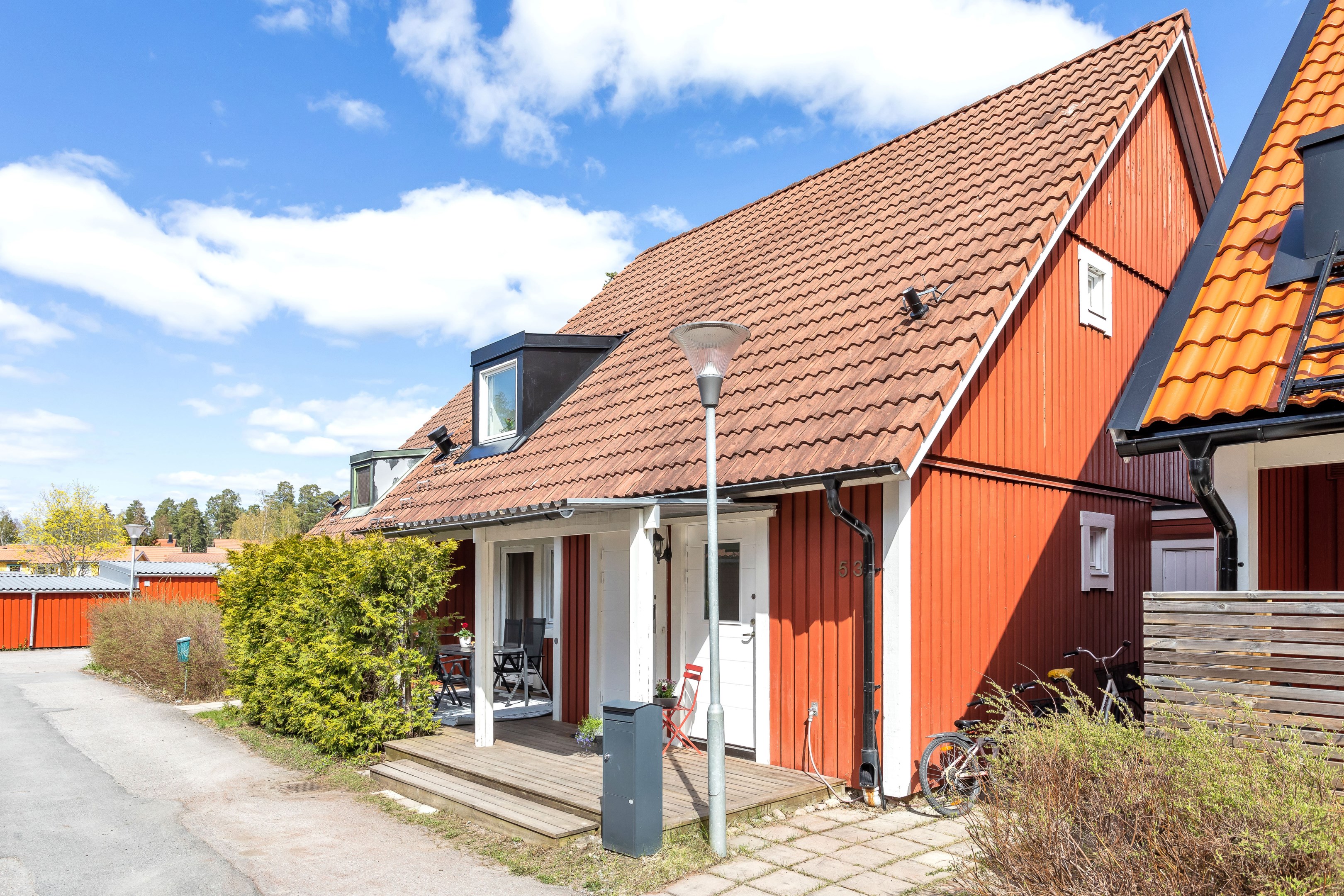 Bostadsbild från Åskmolnsvägen 53, Såld i Storvreta, Uppsala