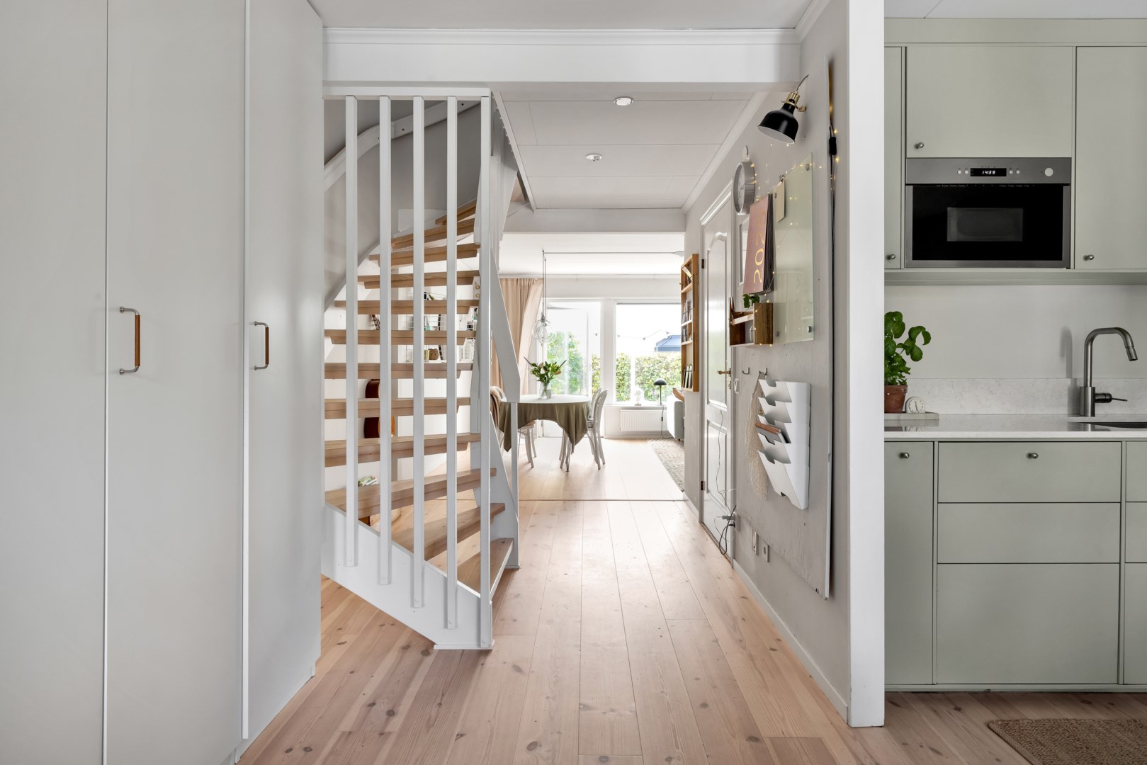 Bostadsbild från Eriksbergsvägen 17C, Såld i Sommarro, Uppsala