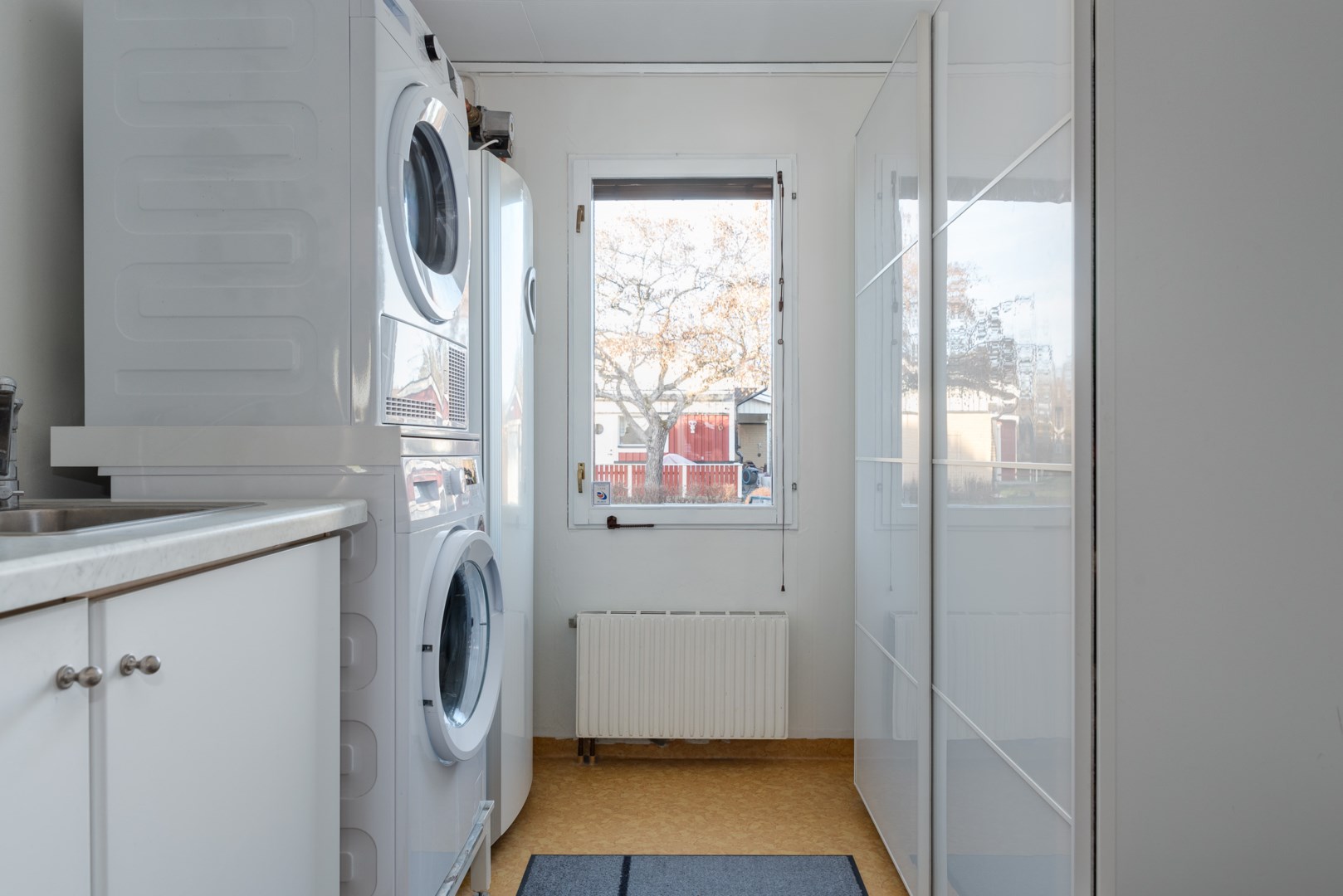 Bostadsbild från Heimers väg 7, Såld i Irsta, Västerås