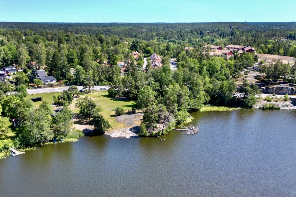 Bostadsbild från Sandholmsvägen 15, Till salu i Östra Orminge, Nacka