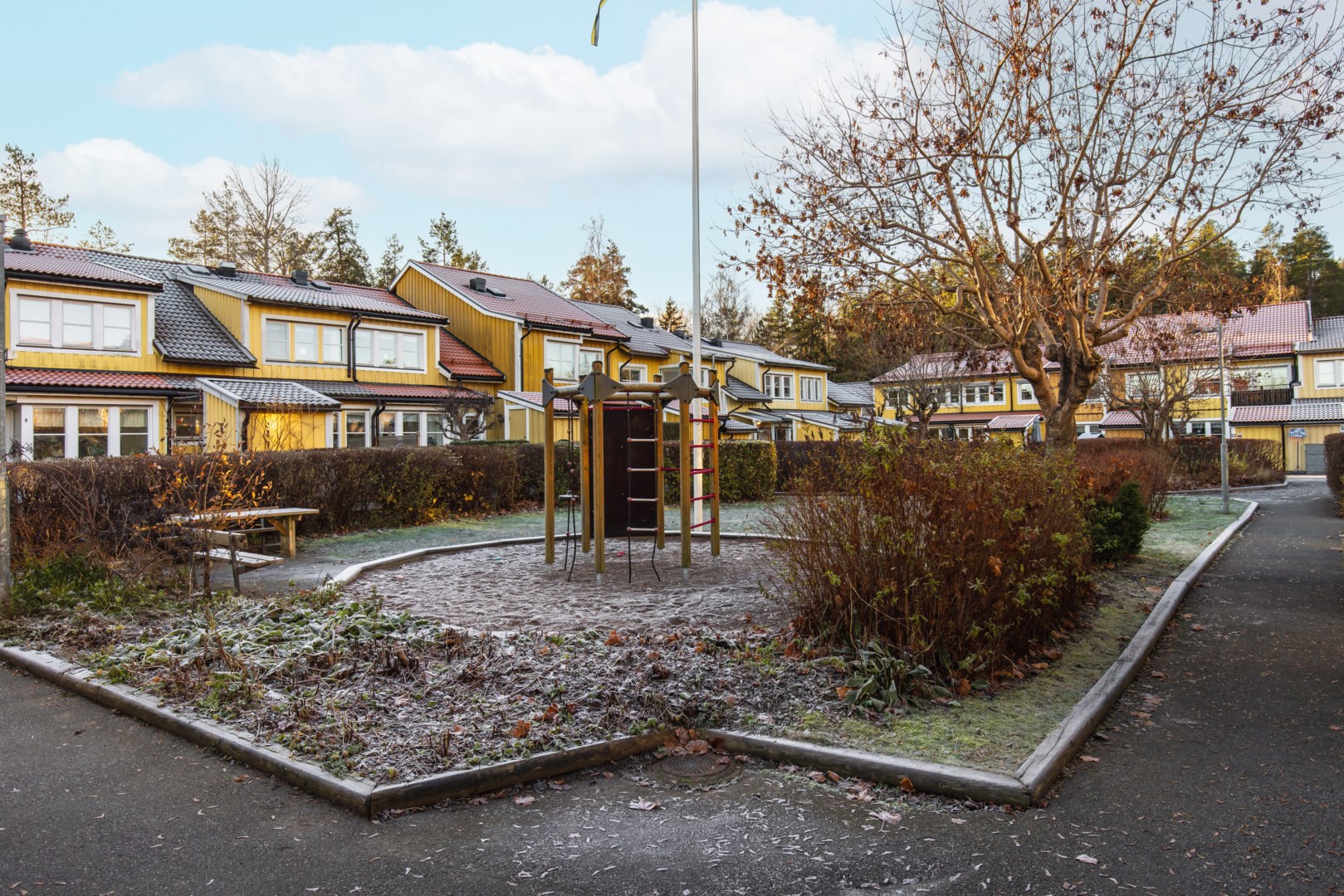 Bostadsbild från Sandholmsvägen 15, Till salu i Östra Orminge, Nacka