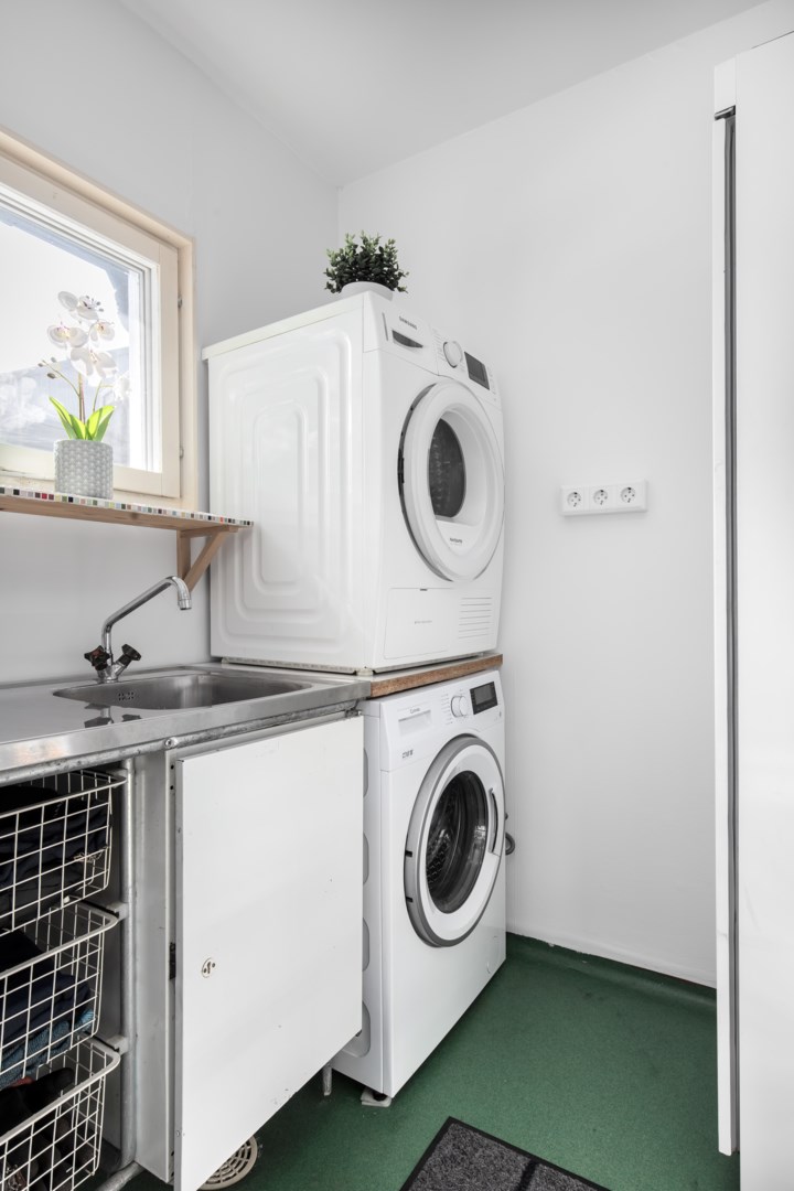 Bostadsbild från Norrholmsvägen 74, Såld i Östra Orminge, Nacka