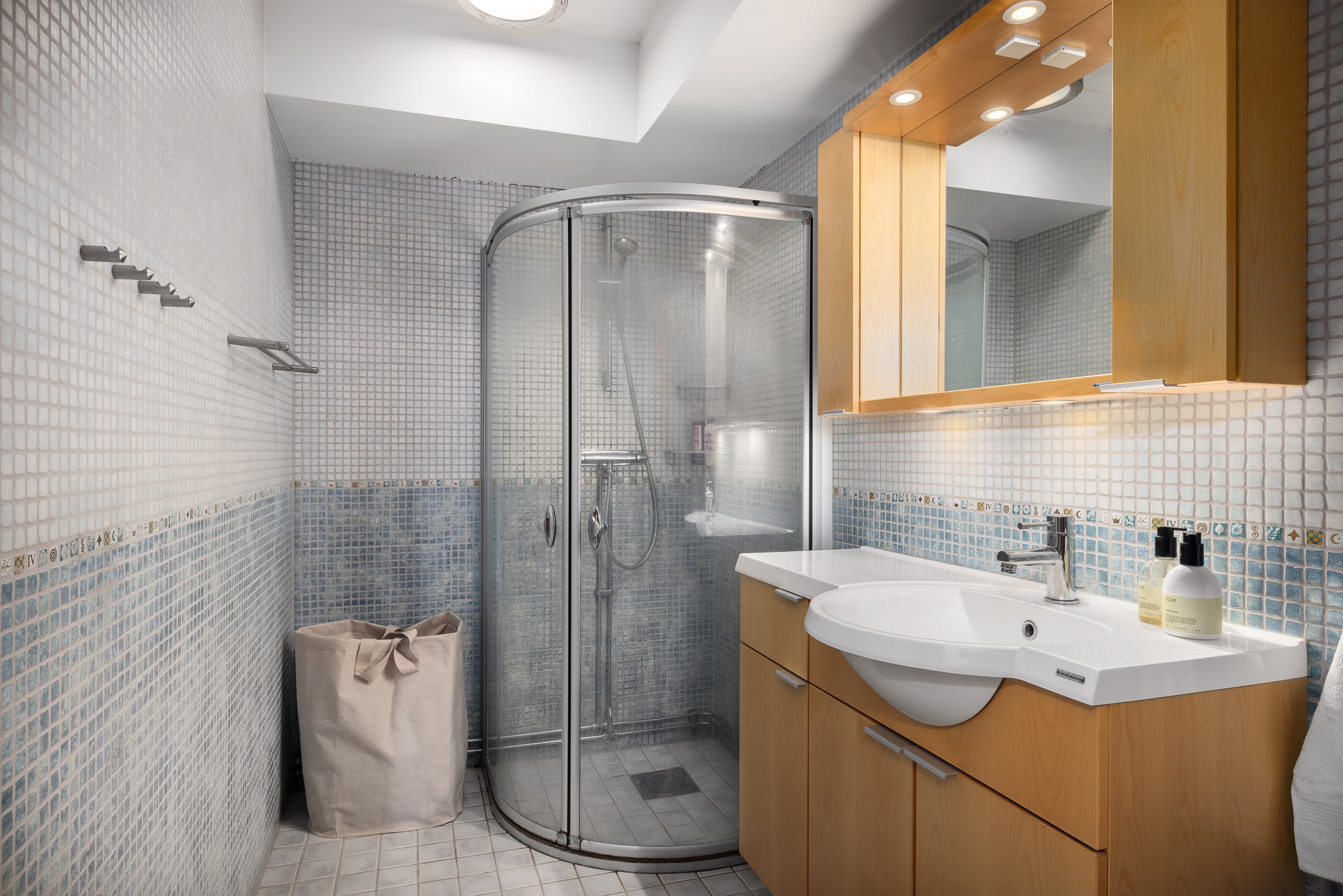 Bostadsbild från Norrholmsvägen 74, Såld i Östra Orminge, Nacka