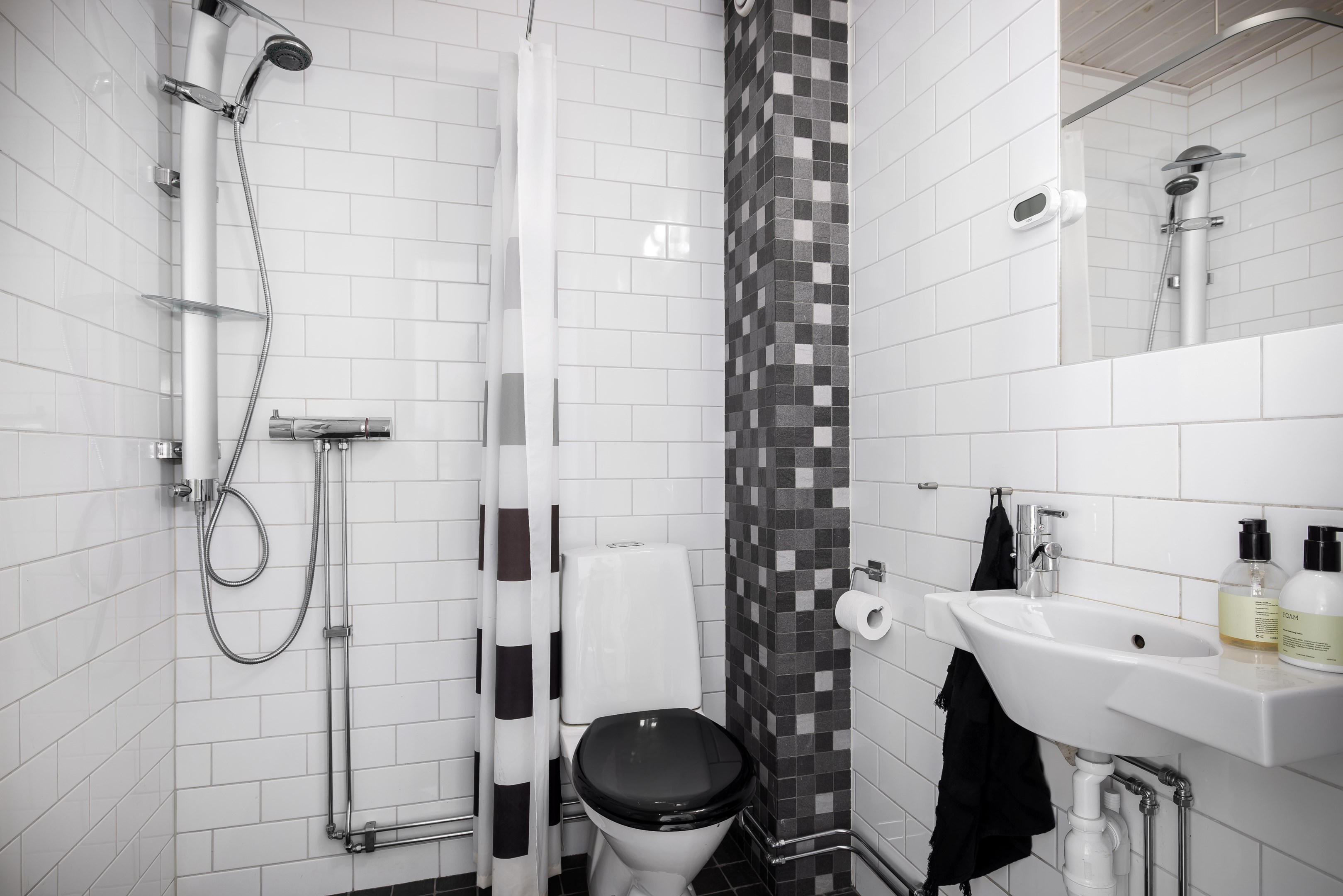 Bostadsbild från Norrholmsvägen 74, Såld i Östra Orminge, Nacka