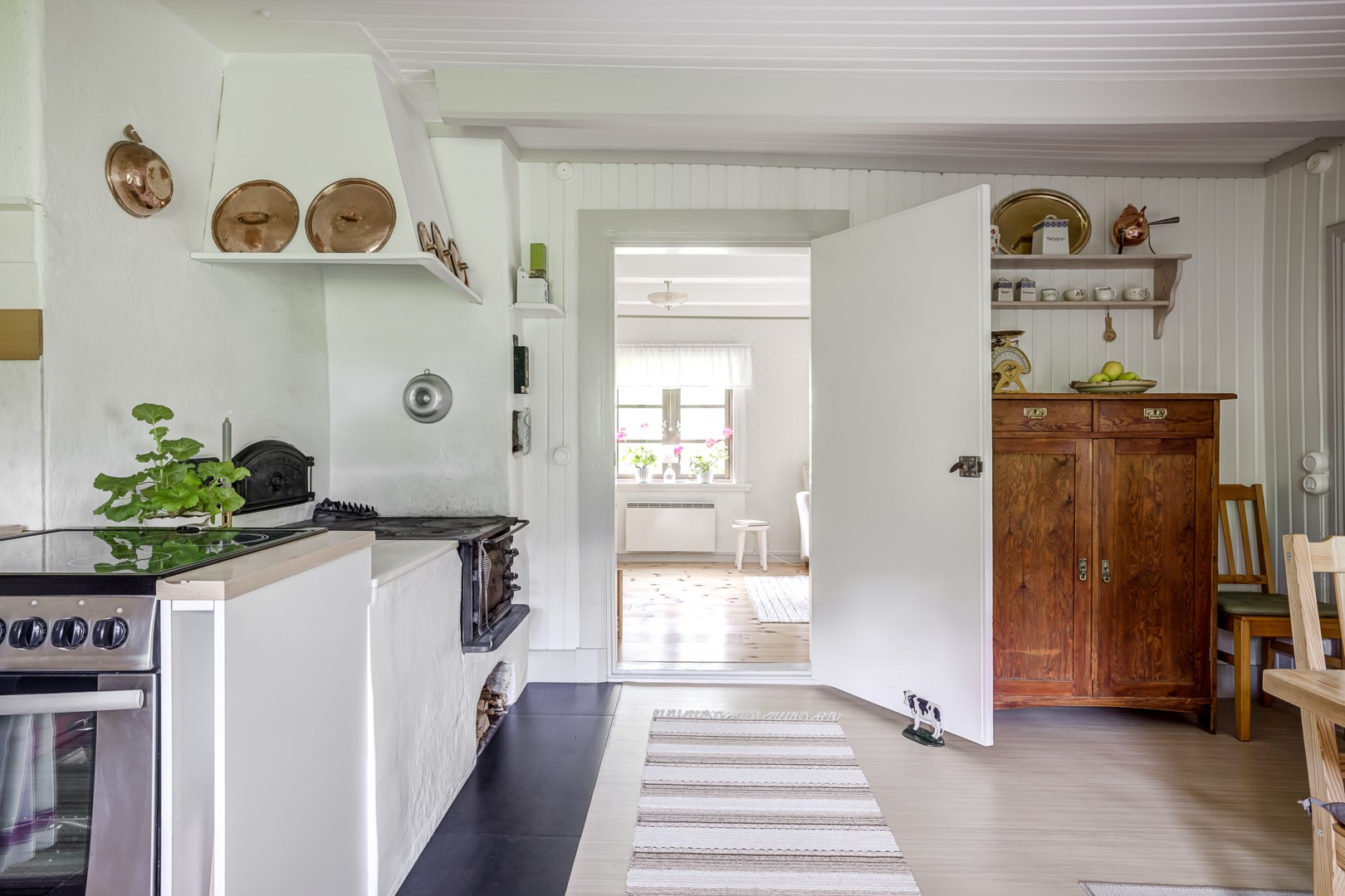 Bostadsbild från Skoklostervägen 40, Såld i Skokloster, Håbo